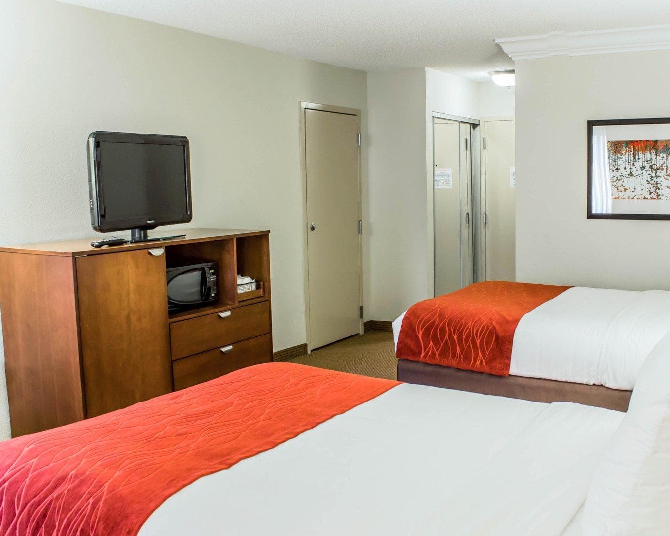 Comfort Inn Fayetteville near Fort Bragg - Image 3