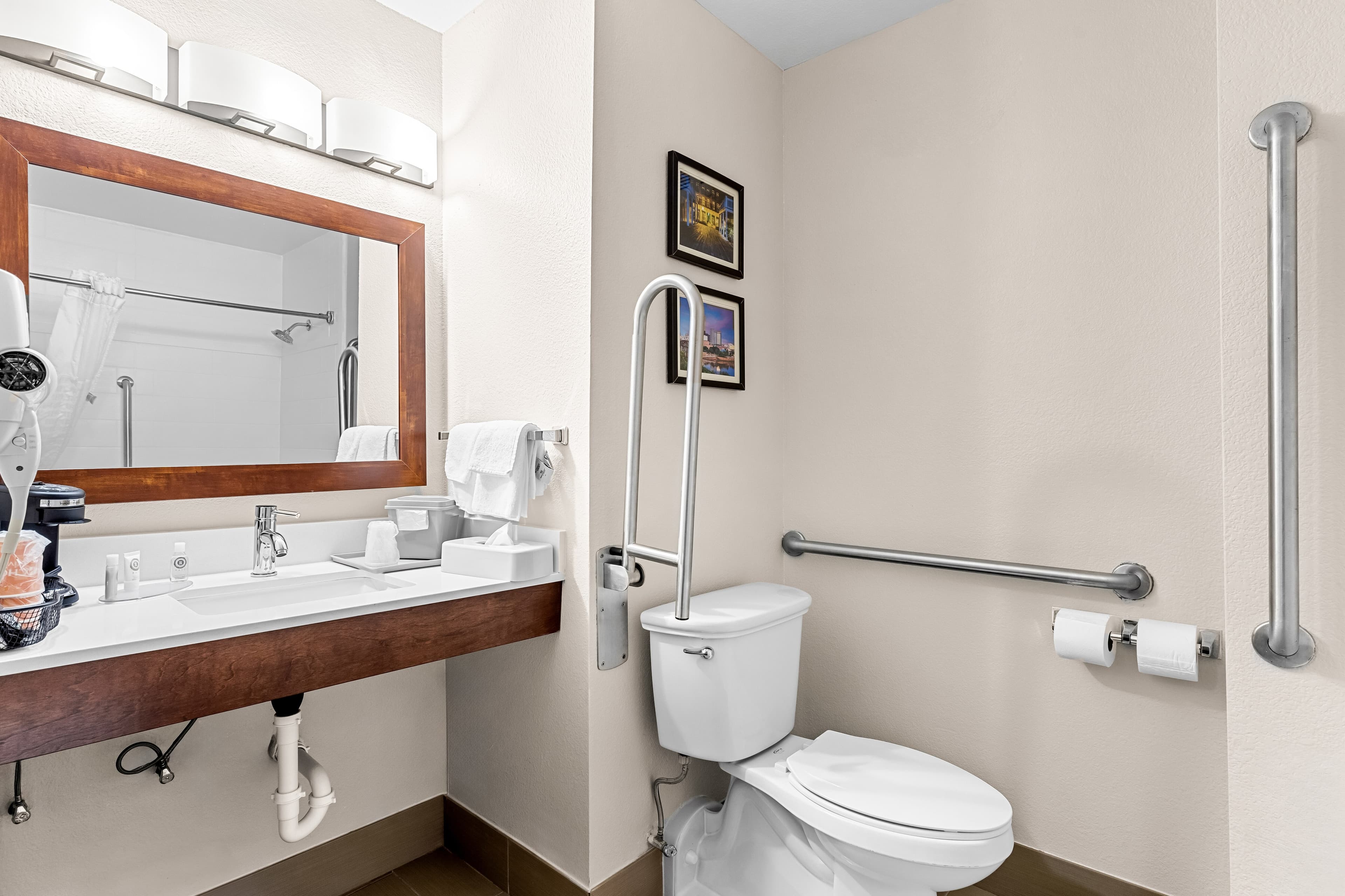 Comfort Inn University — 9