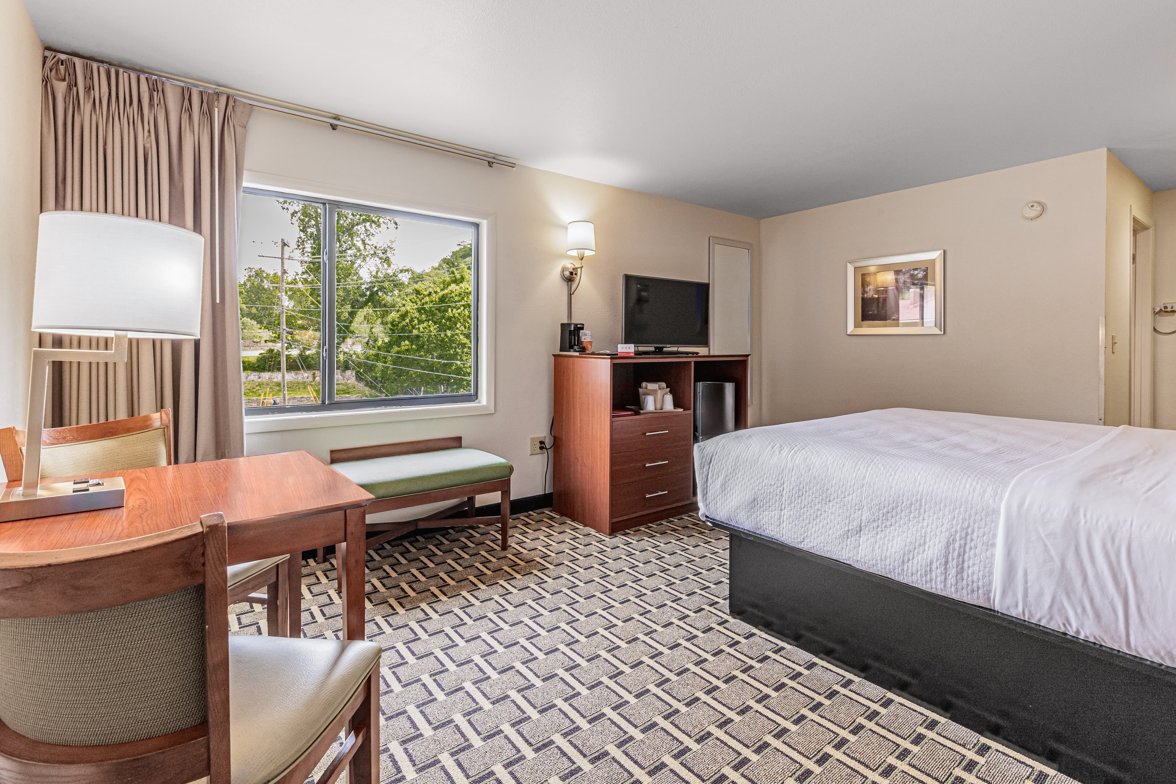 Econo Lodge Cherokee Near Island Park — 8