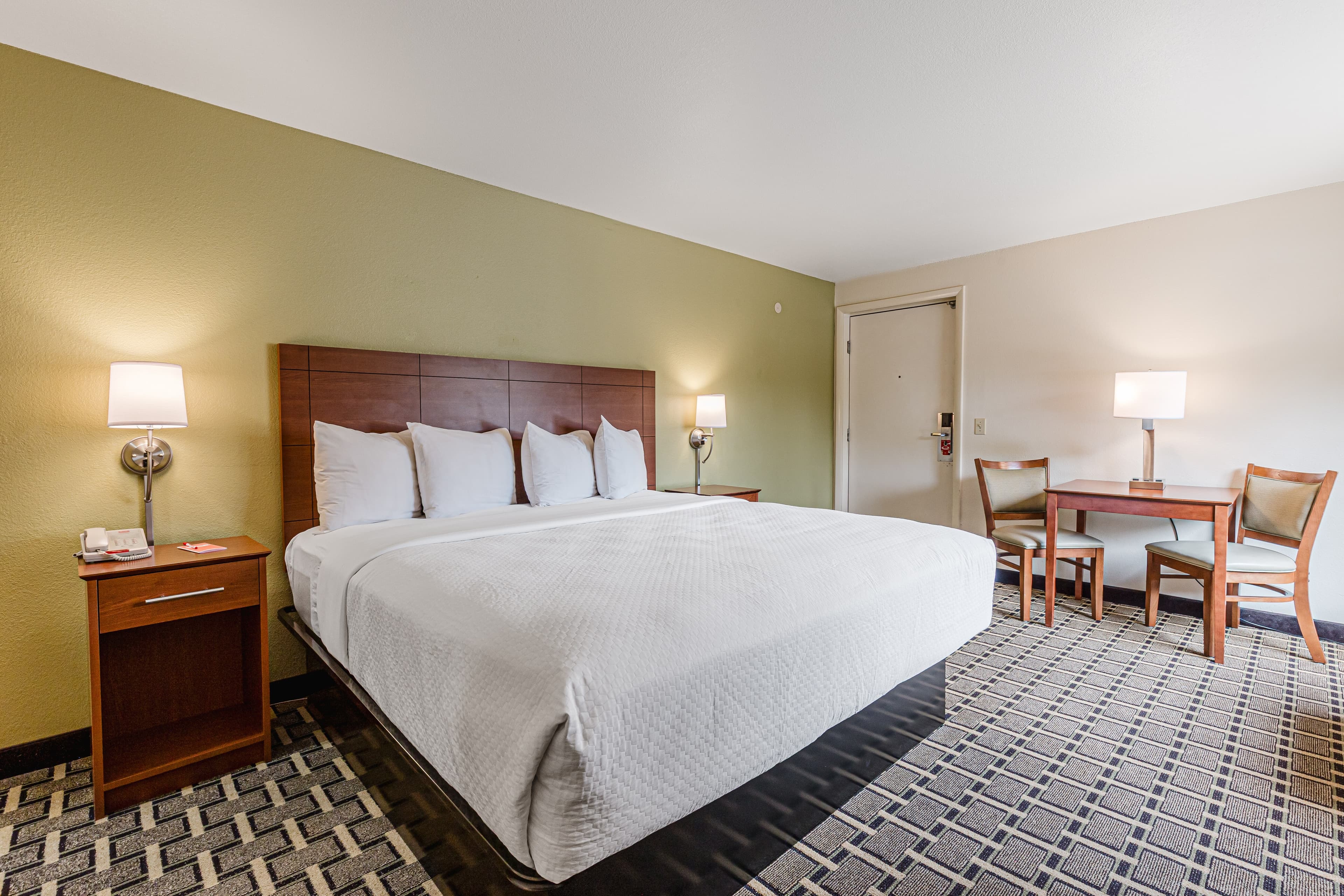Econo Lodge Cherokee Near Island Park — 9