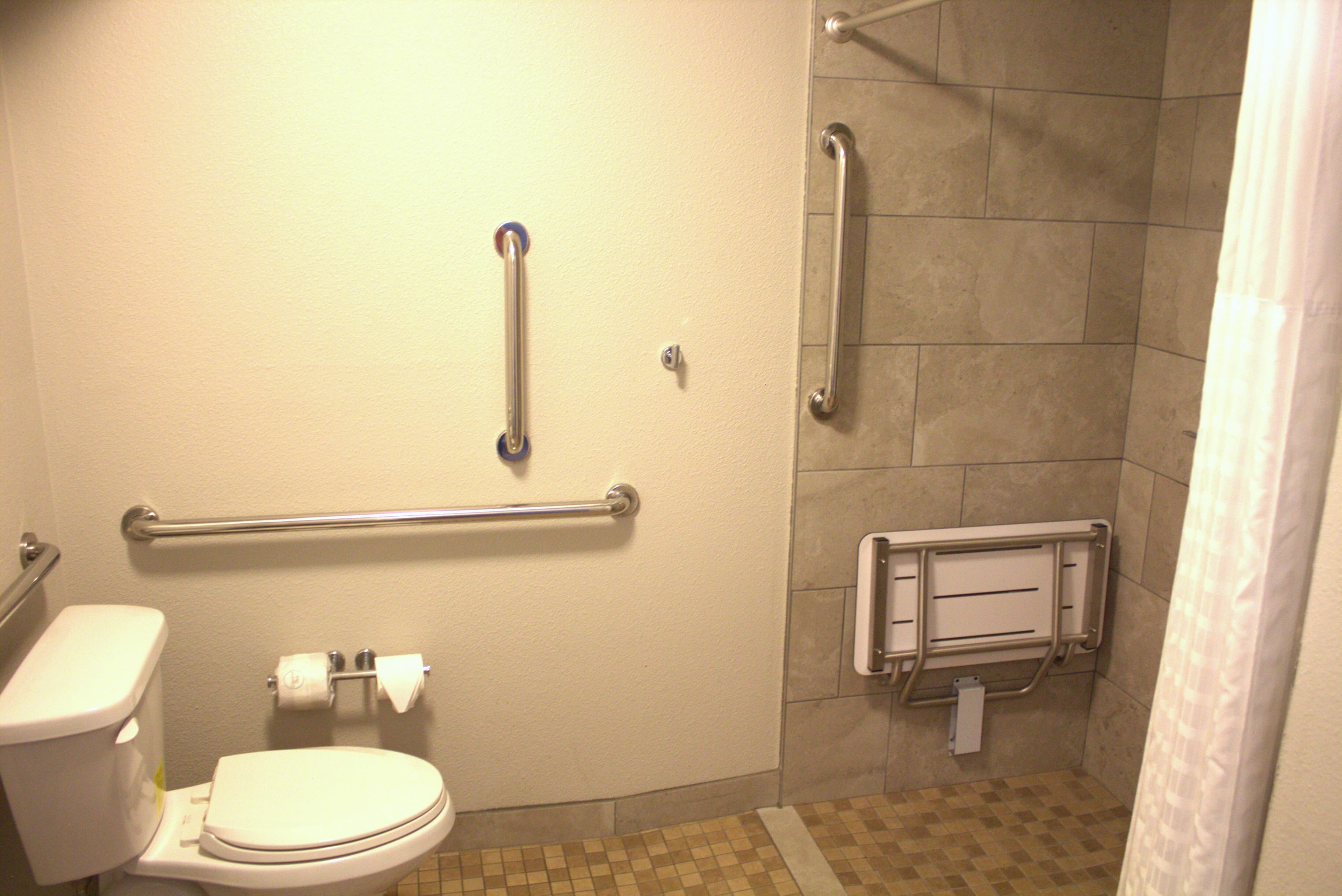 Clarion Pointe Statesville - Image 5