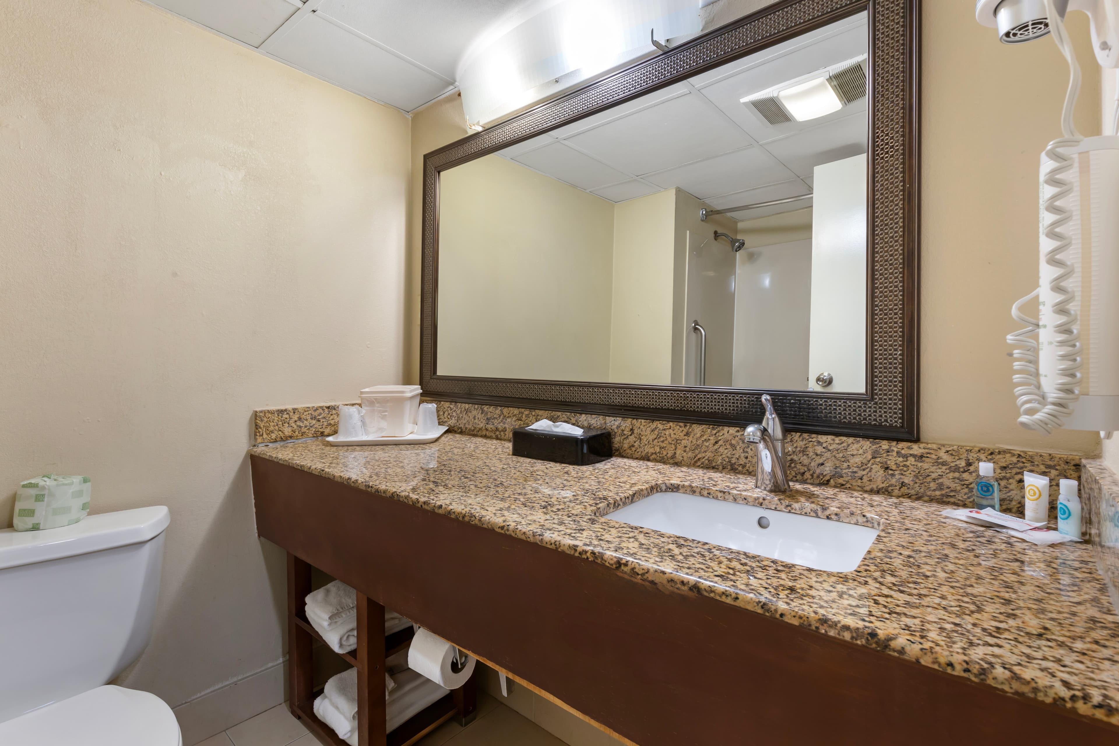 Clarion Pointe Durham Research Triangle Park — 14