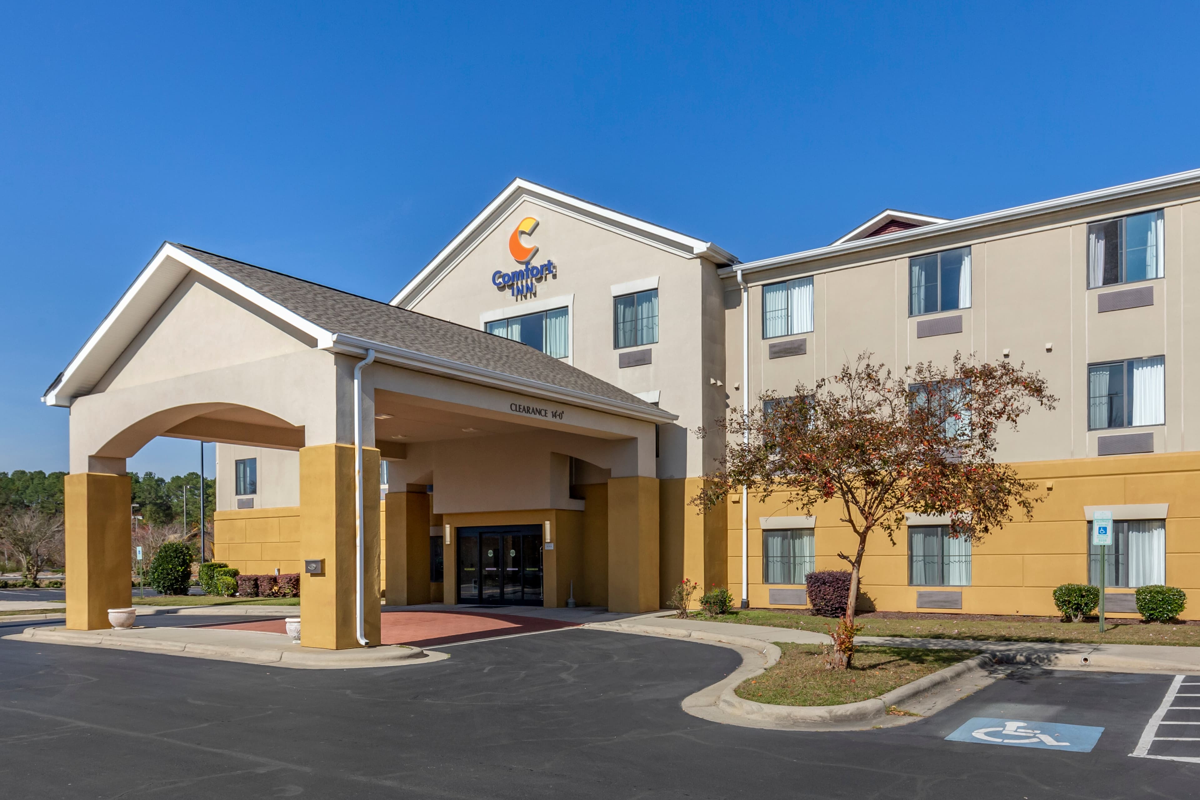 Comfort Inn Smithfield near I-95 - Image 1