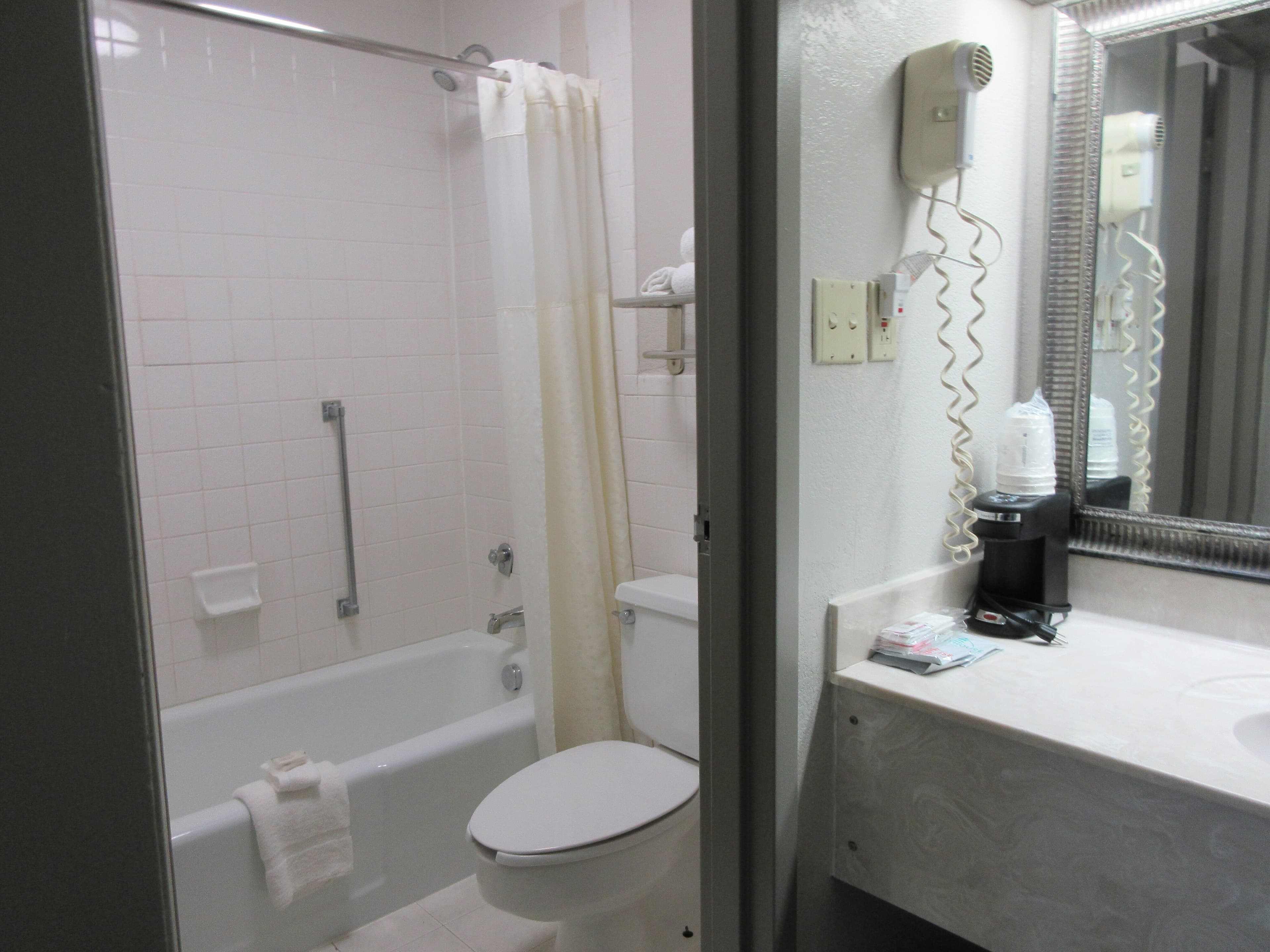 Clarion Inn Southern Pines - Pinehurst - Image 3