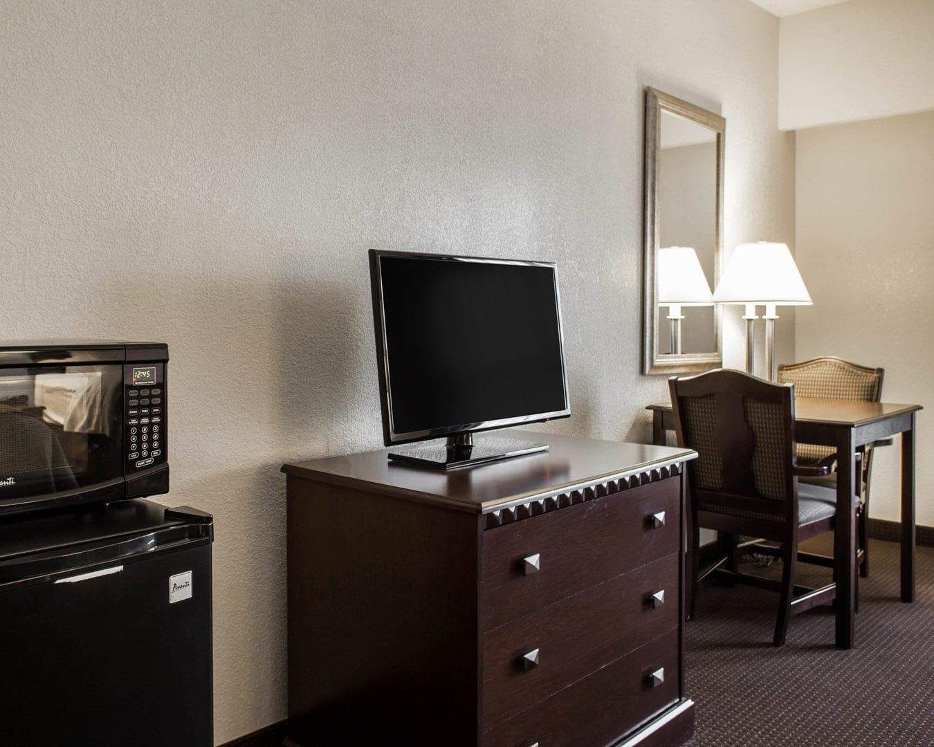Comfort Inn & Suites Lumberton Central I-95 — 7