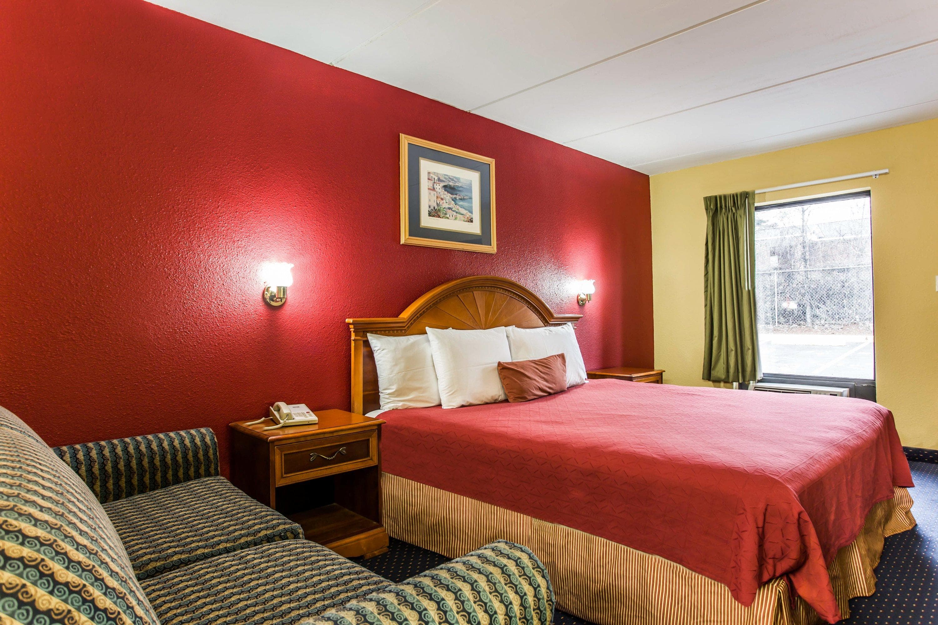 Rodeway Inn Charlotte North End — 13