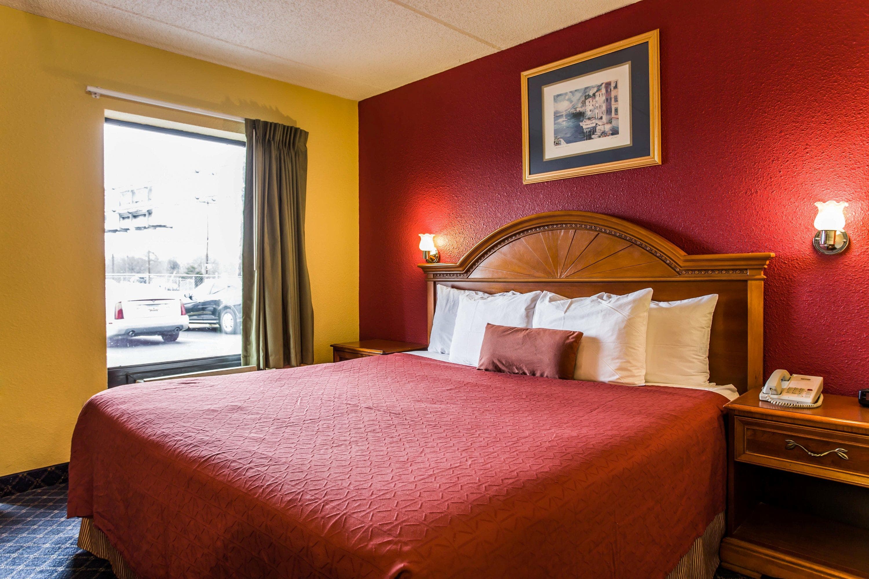 Rodeway Inn Charlotte North End - Image 1