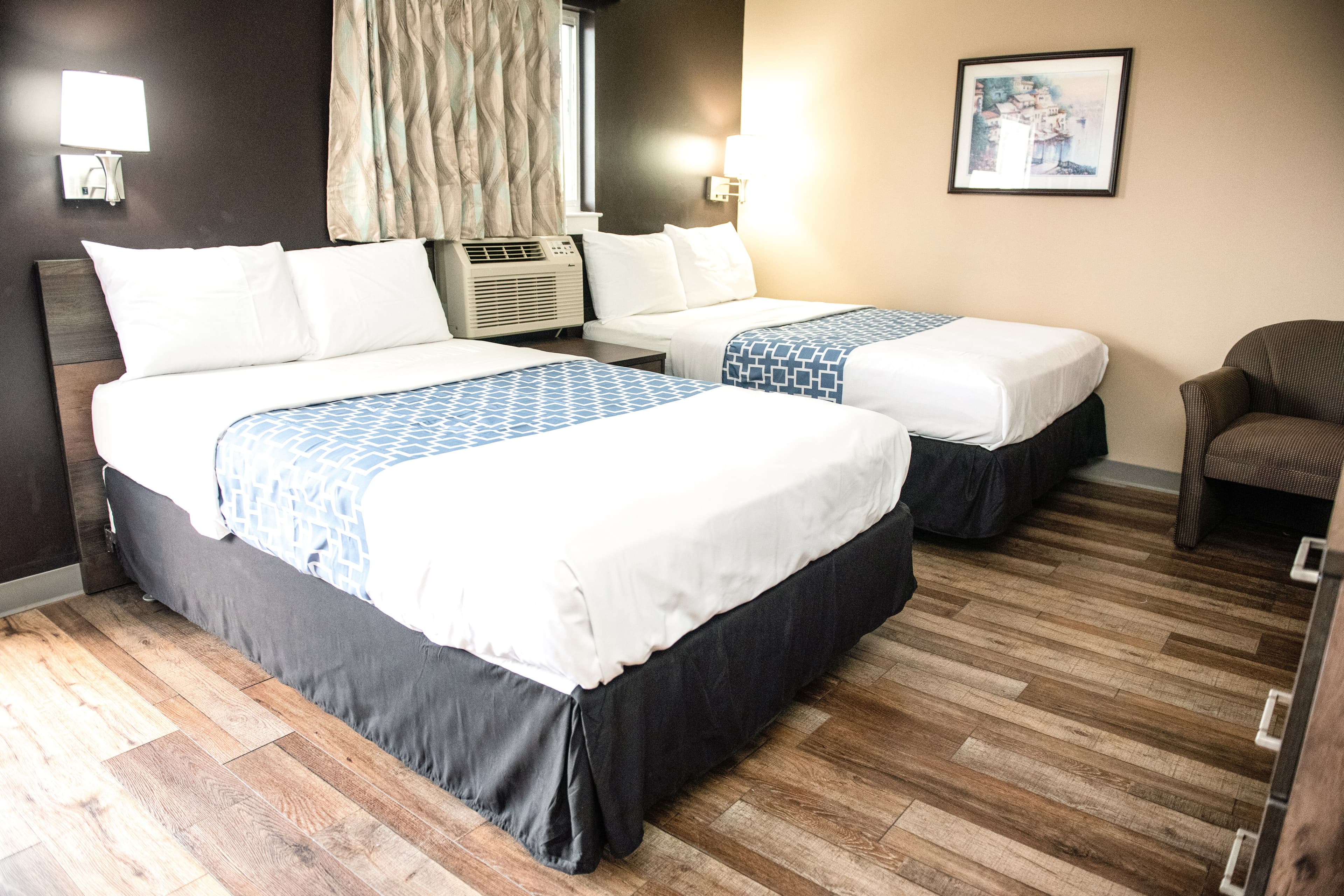 Suburban Studios Charlotte - Ballantyne — 10