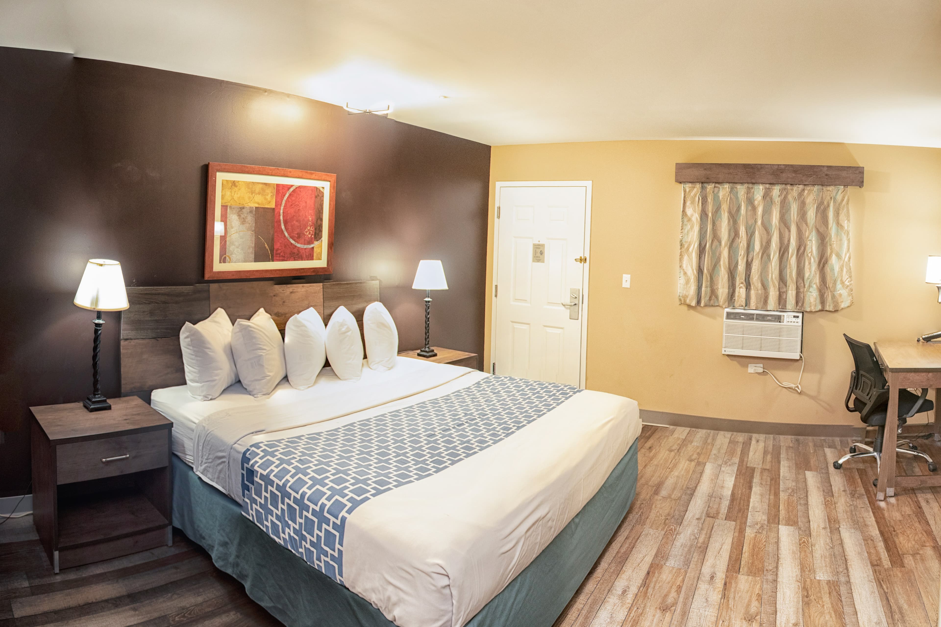 Suburban Studios Charlotte - Ballantyne — 53