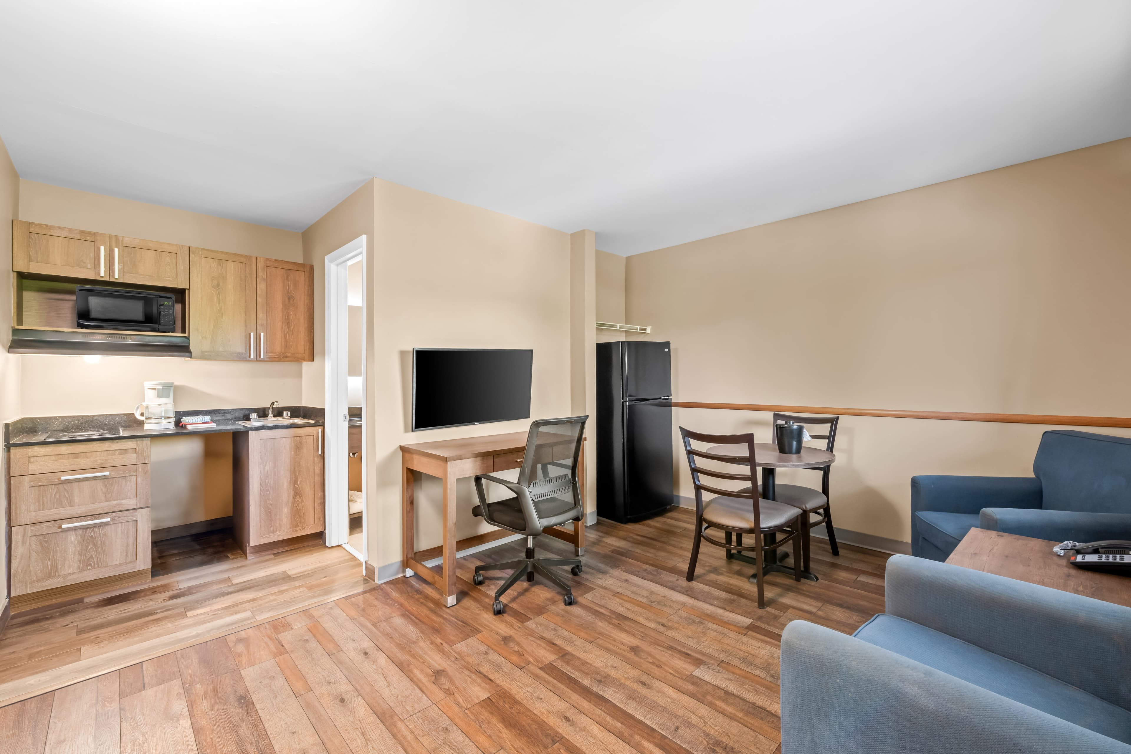 Suburban Studios Charlotte - Ballantyne — 57