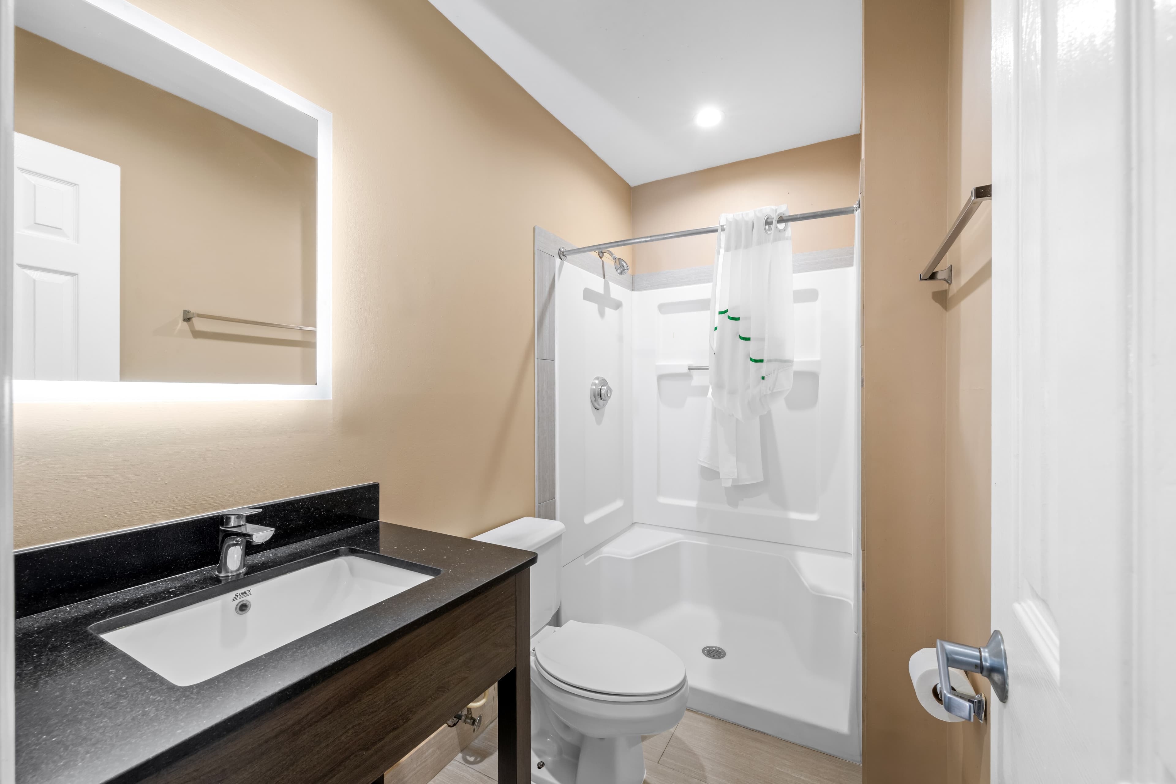 Suburban Studios Charlotte - Ballantyne — 59