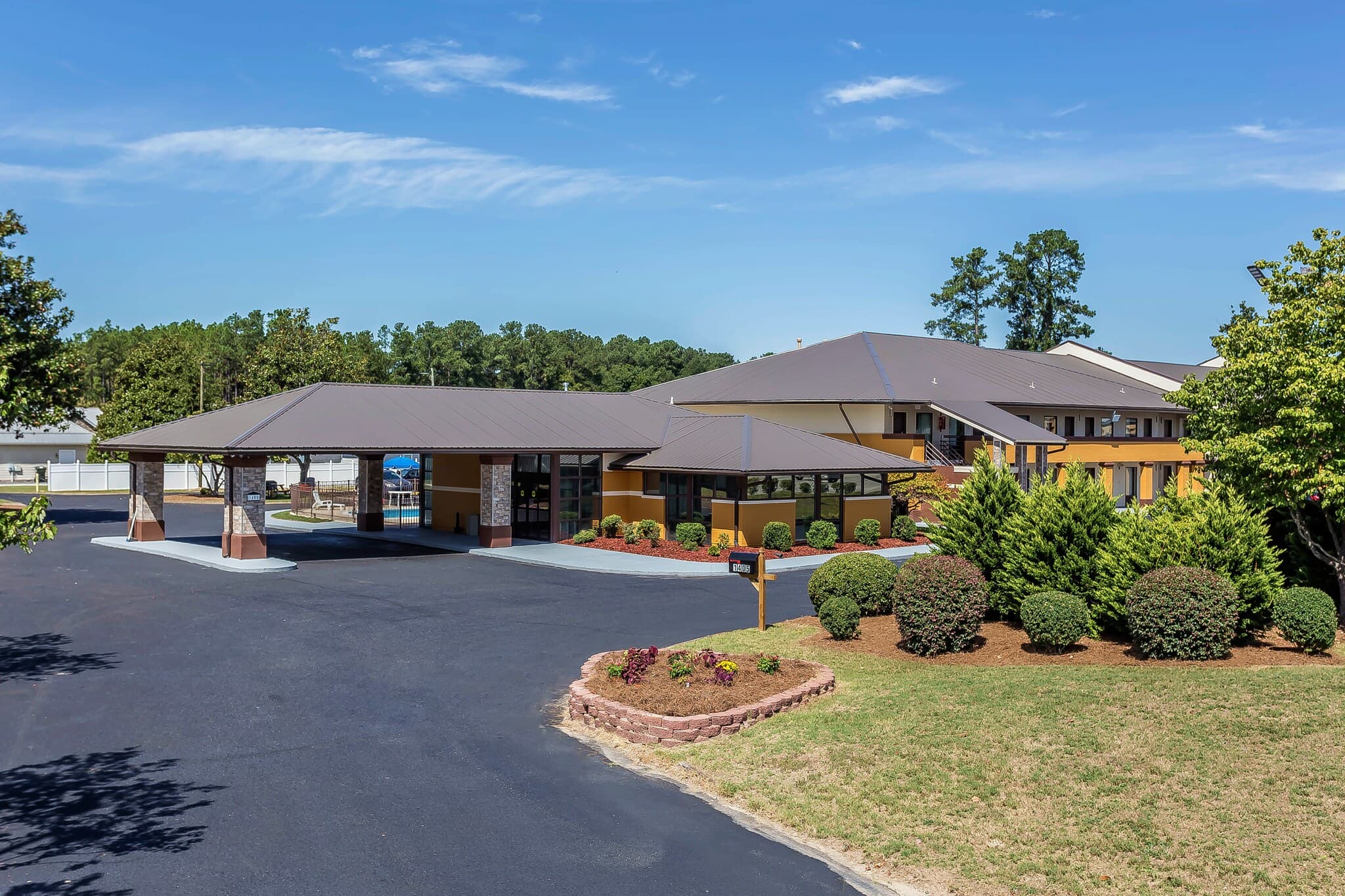 Quality Inn Pinehurst Area - Image 1
