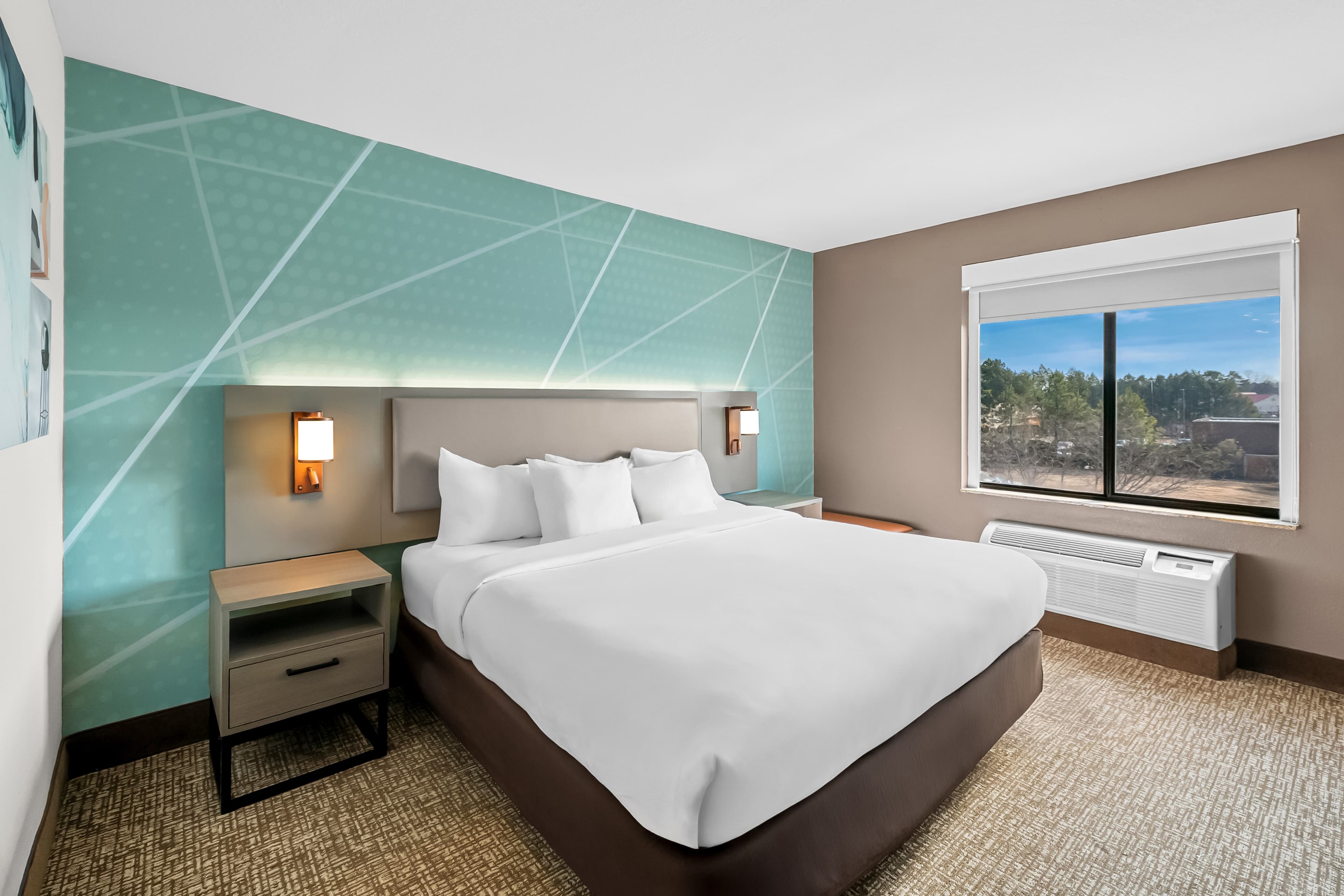 Comfort Suites Sanford - Image 2