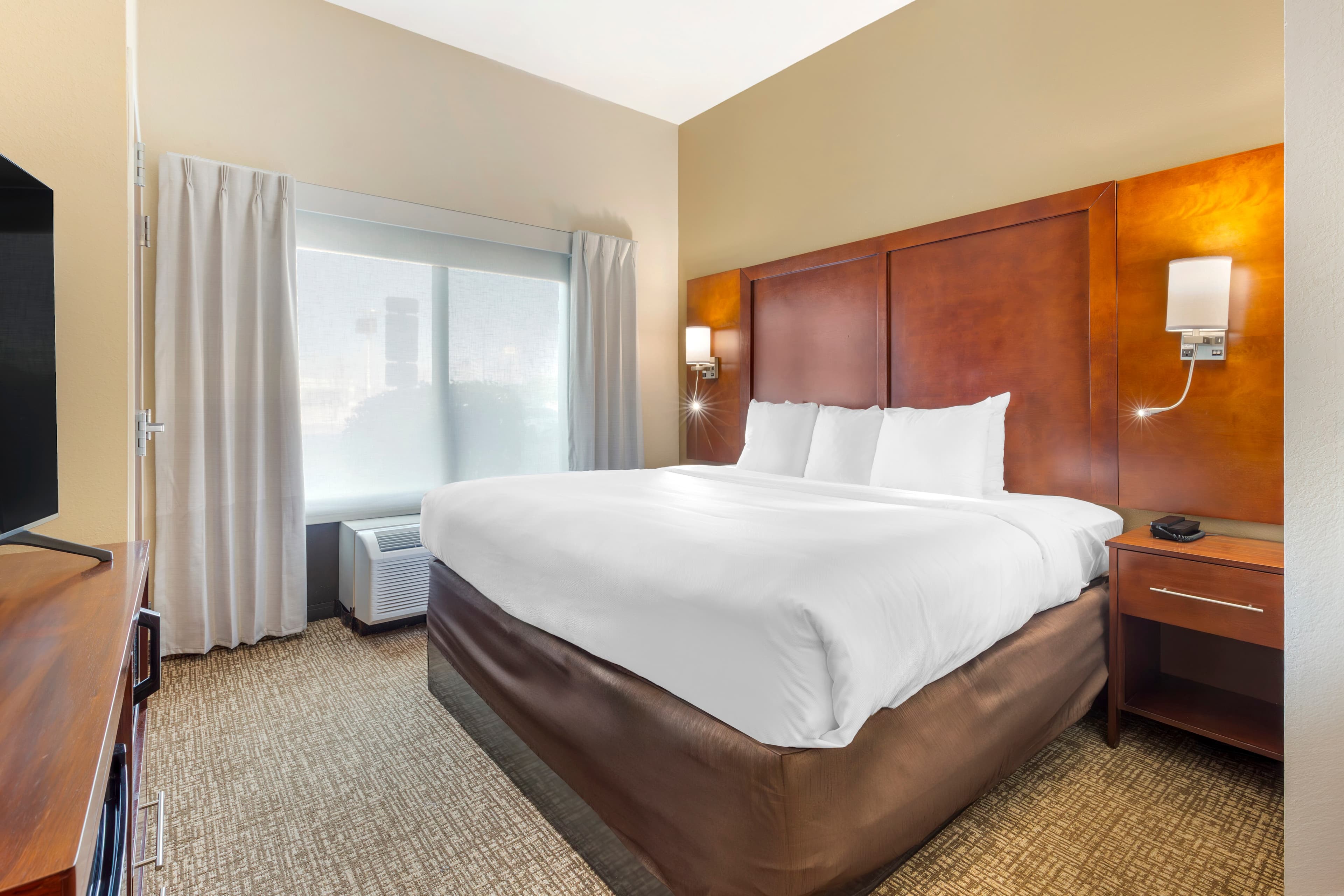 Comfort Suites Wilson - I - 95 — 13