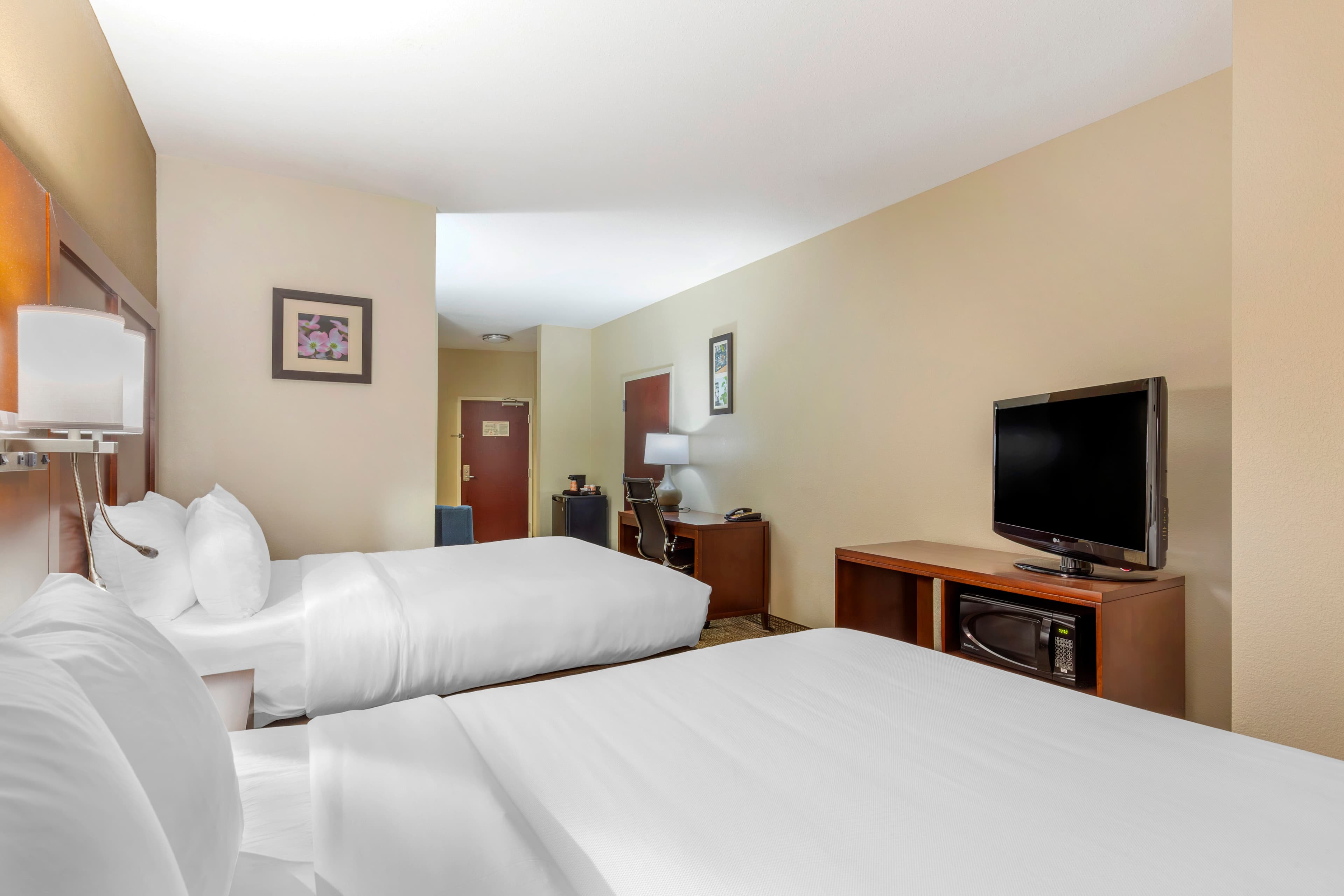 Comfort Suites Wilson - I - 95 — 19