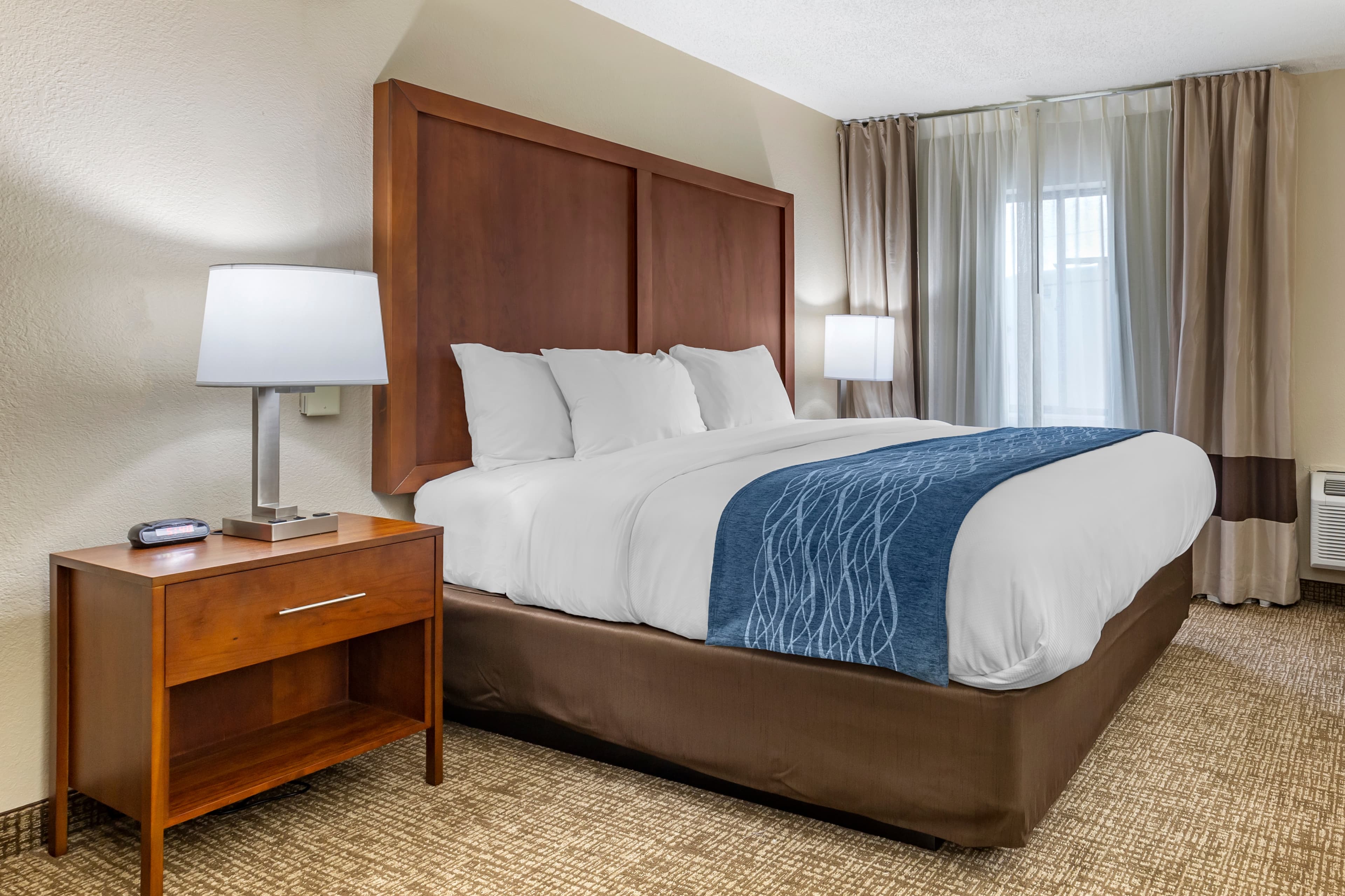 Comfort Inn & Suites Spring Lake - Fayetteville near Fort Bragg — 10