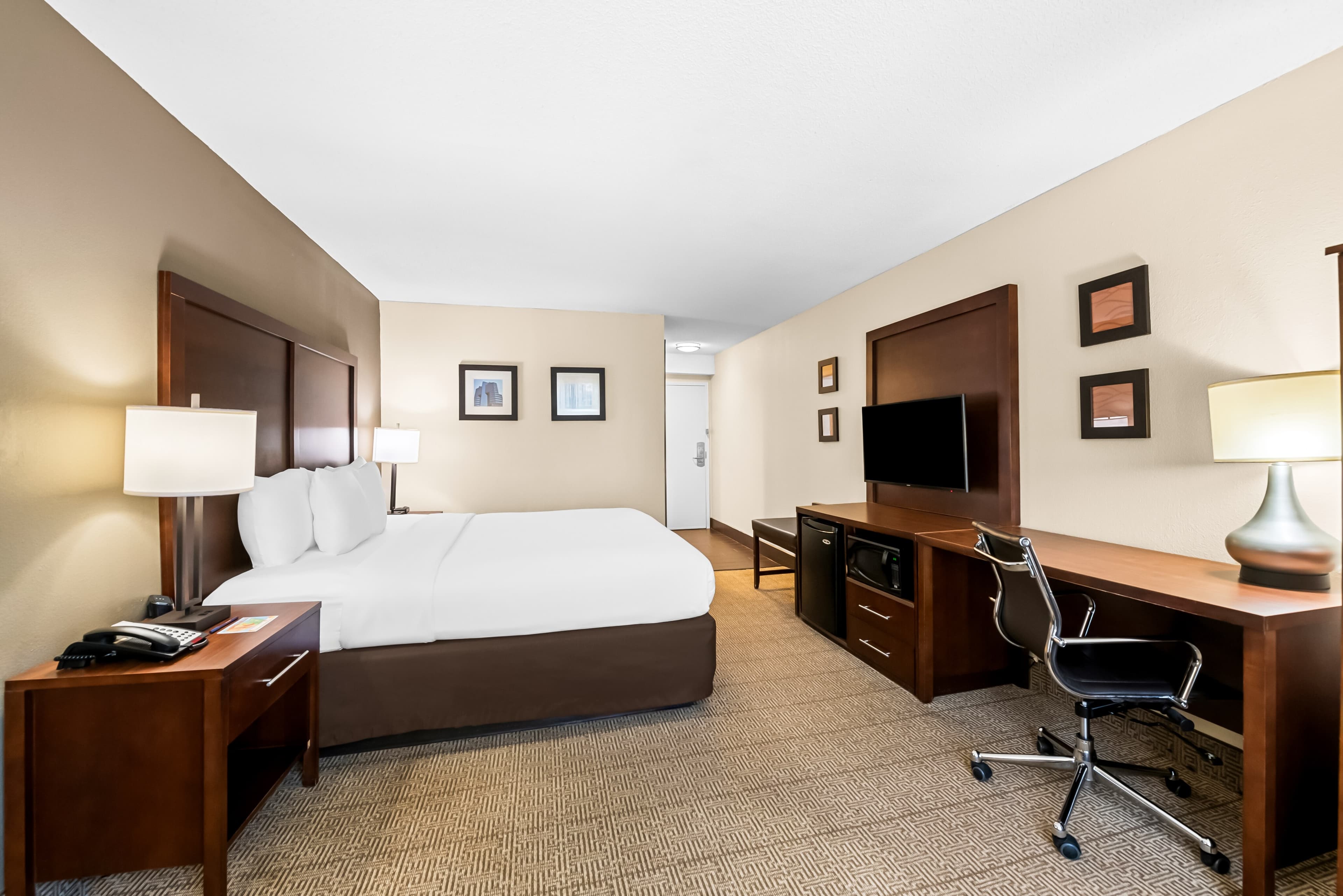 Comfort Inn & Suites Durham near Duke University — 6