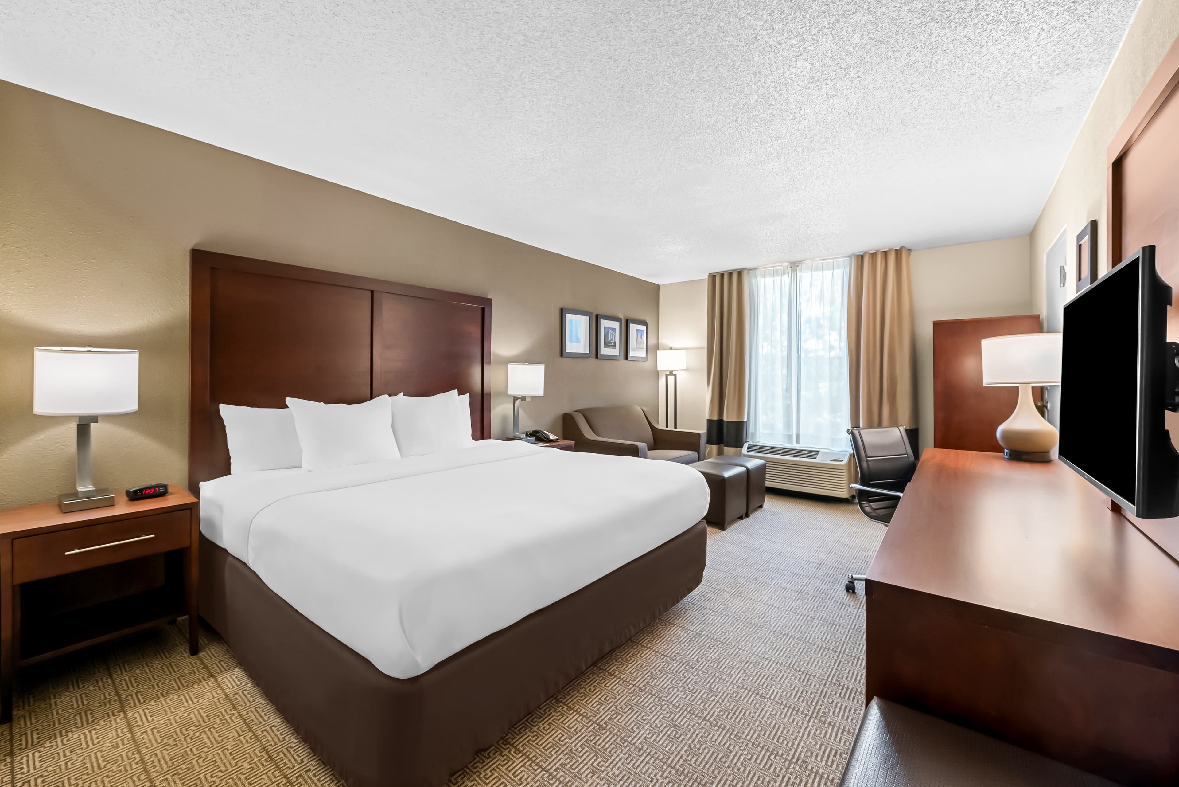 Comfort Inn & Suites Durham near Duke University — 15
