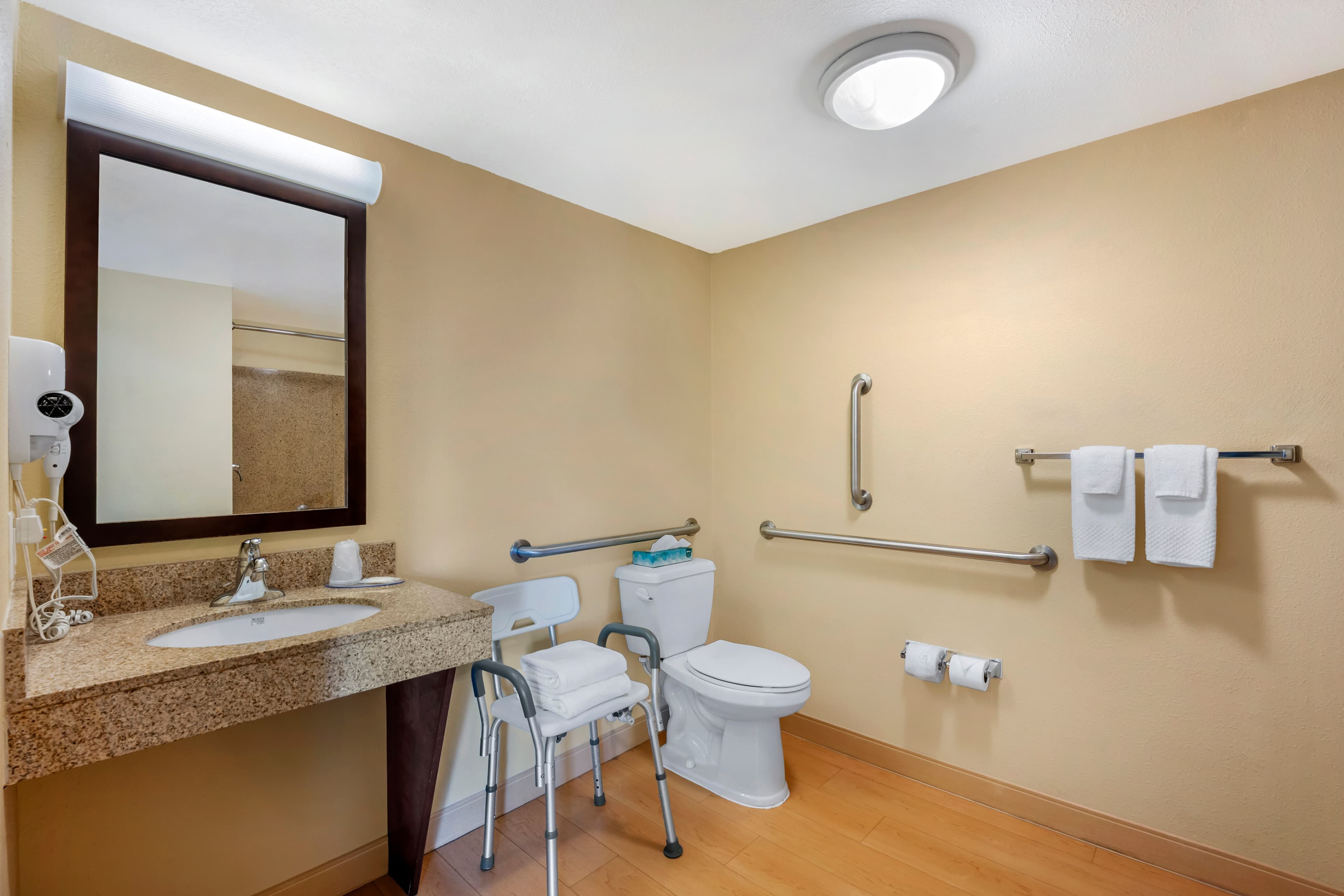 MainStay Suites Jacksonville near Camp Lejeune — 8