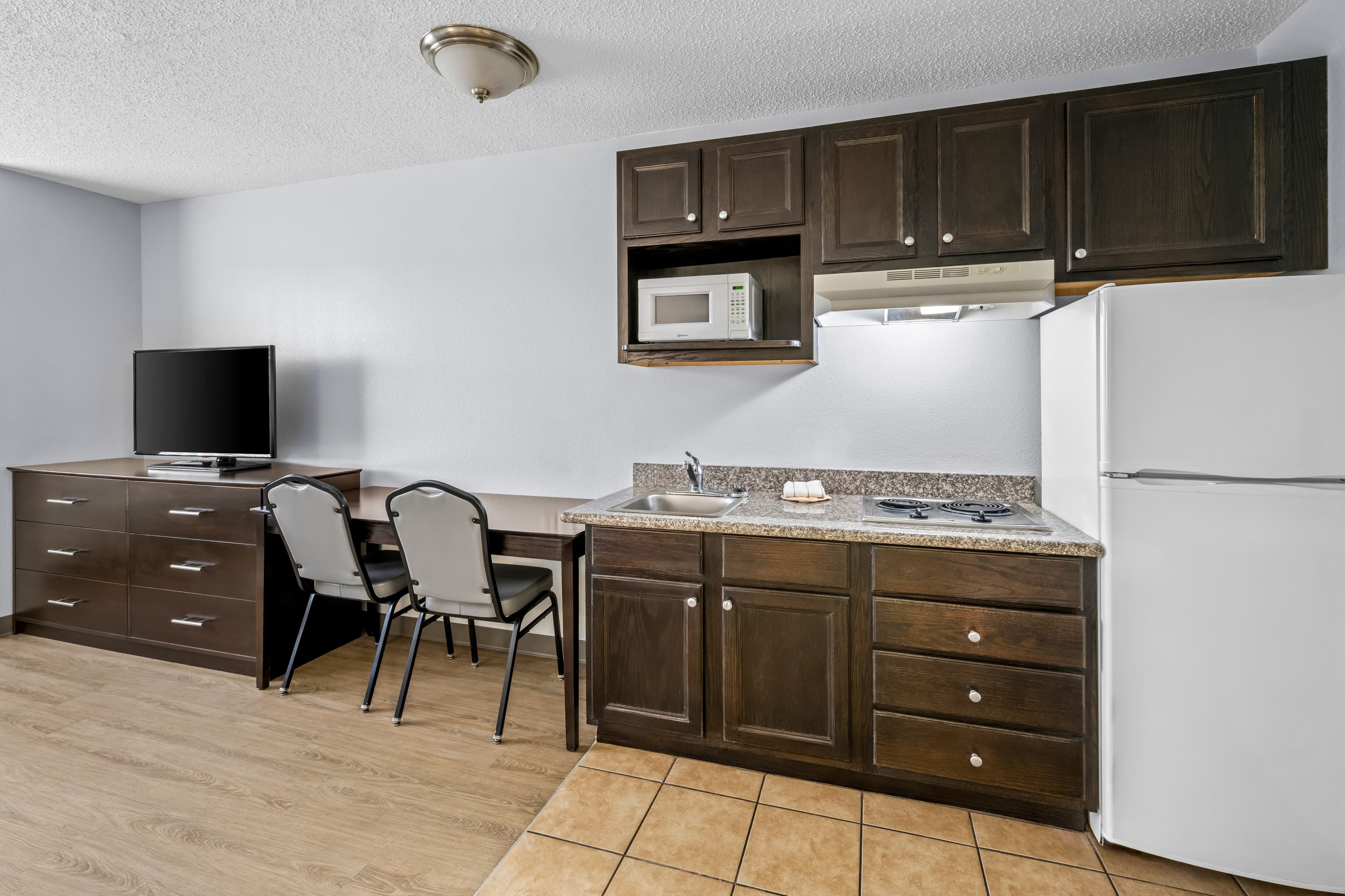Suburban Studios Near Camp Lejeune - Image 4