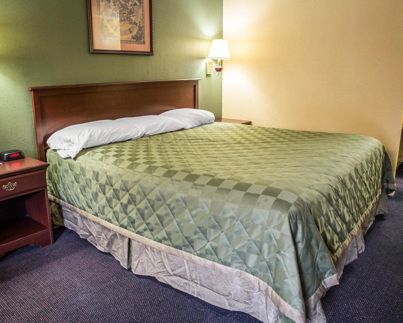 Rodeway Inn & Suites Plymouth Hwy 64 — 12