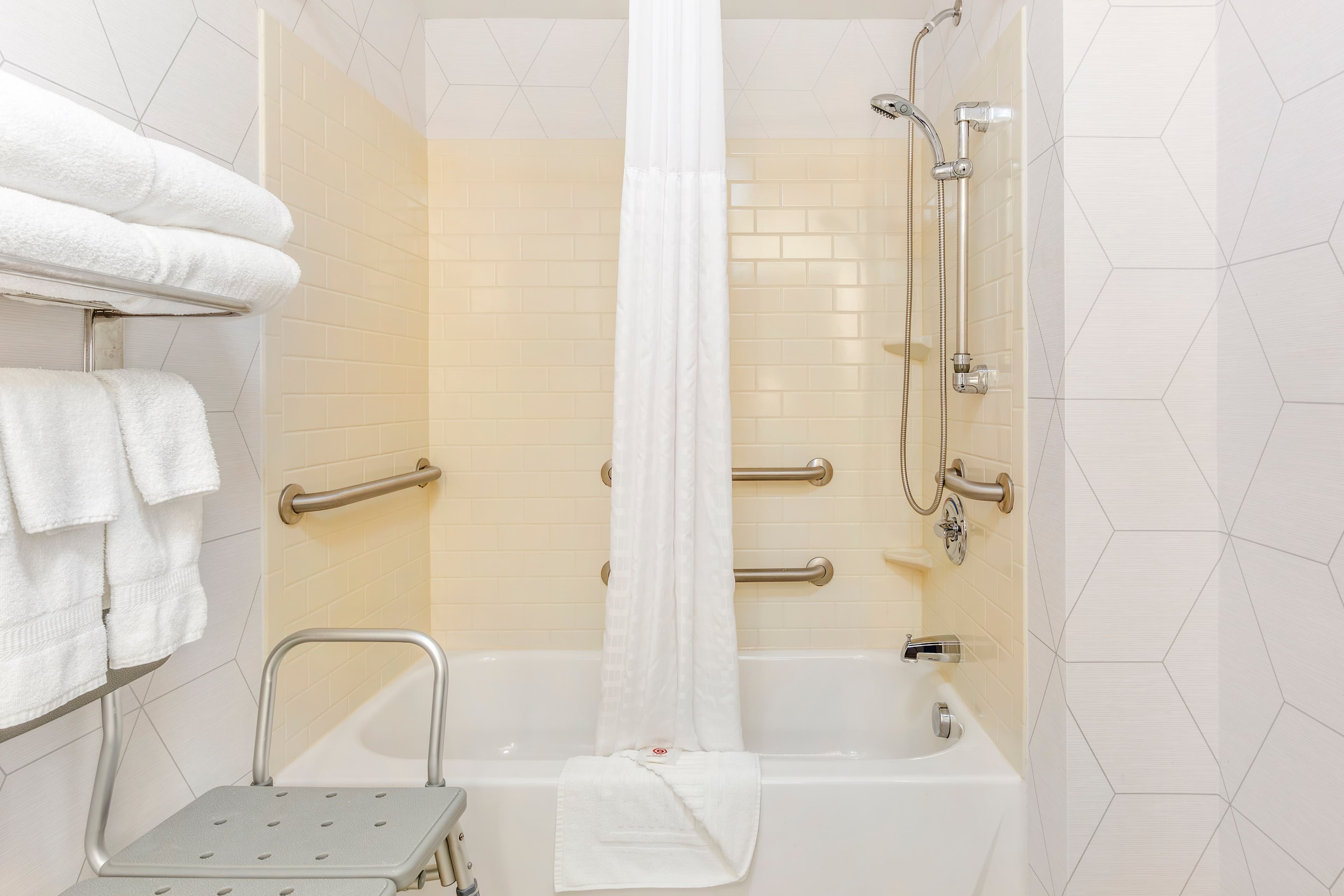 Comfort Suites Whitsett - Greensboro East - Image 5