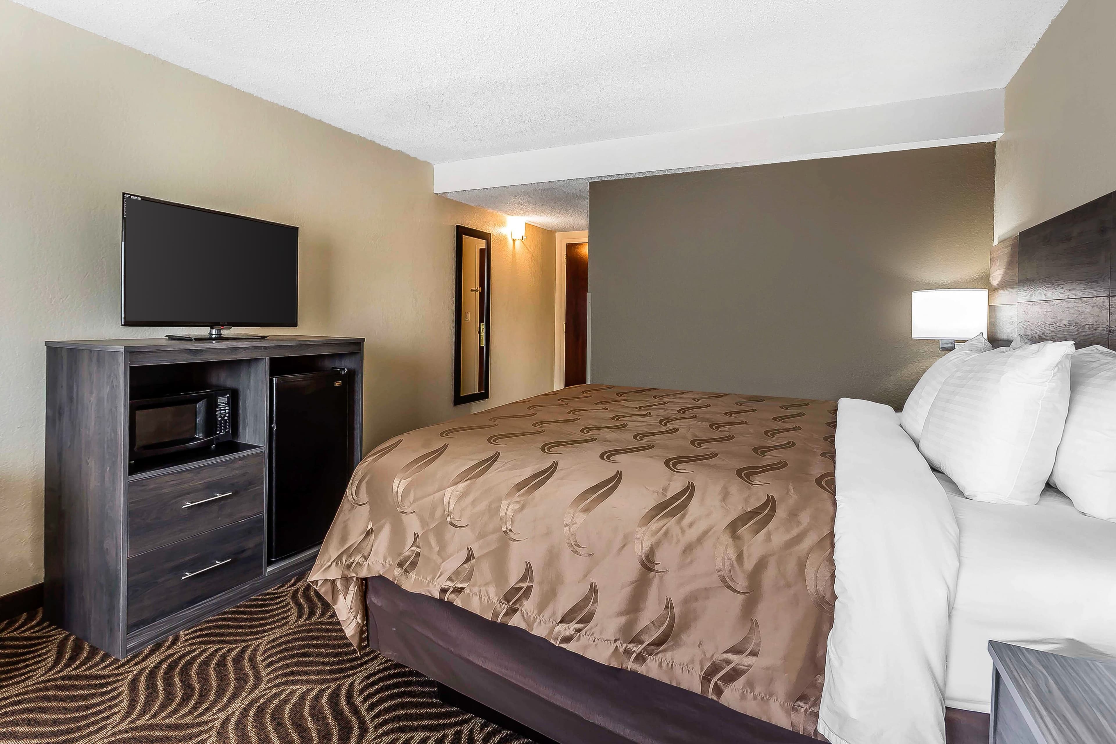 Quality Inn & Suites Salisbury South - Image 5