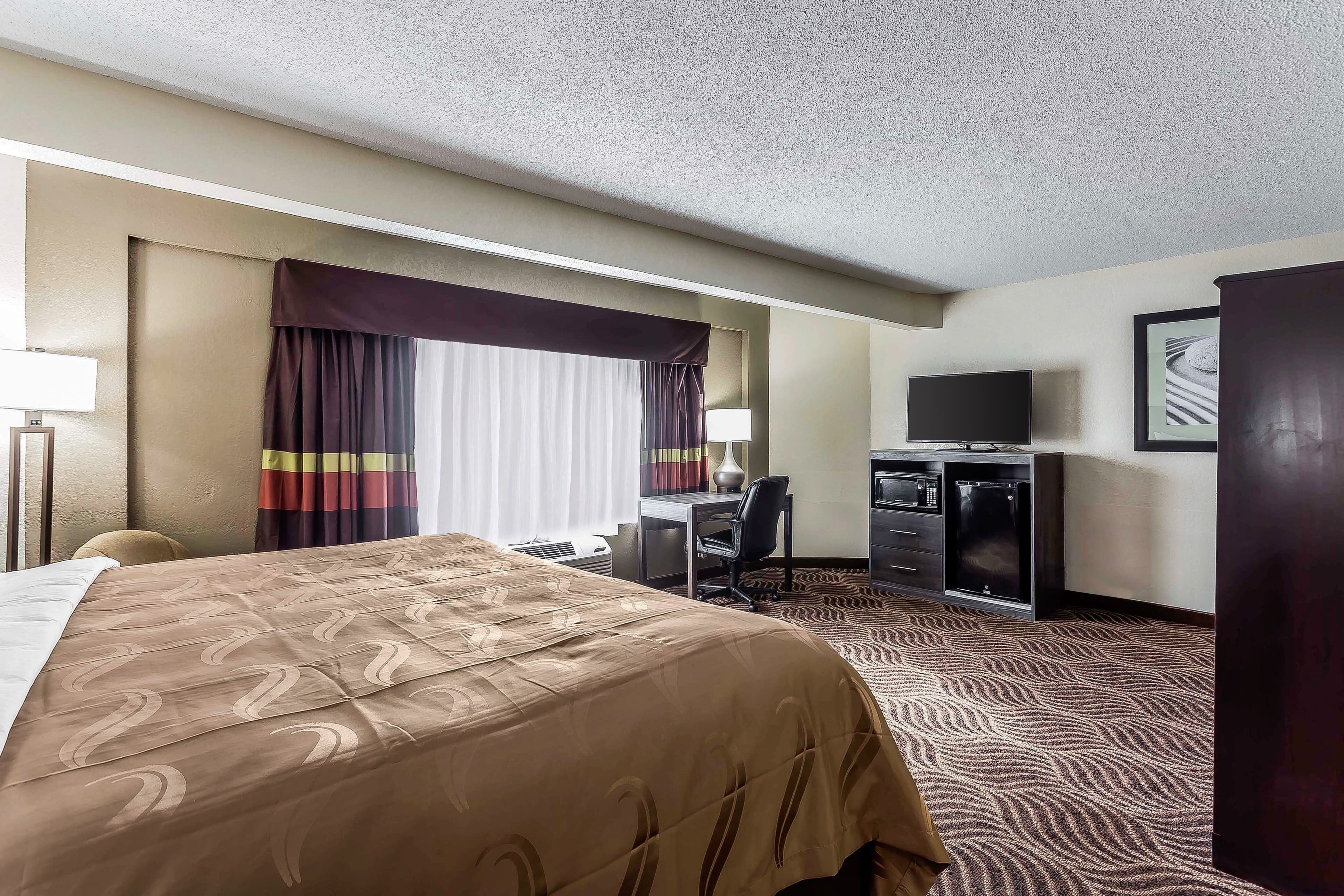 Quality Inn & Suites Salisbury South - Image 3