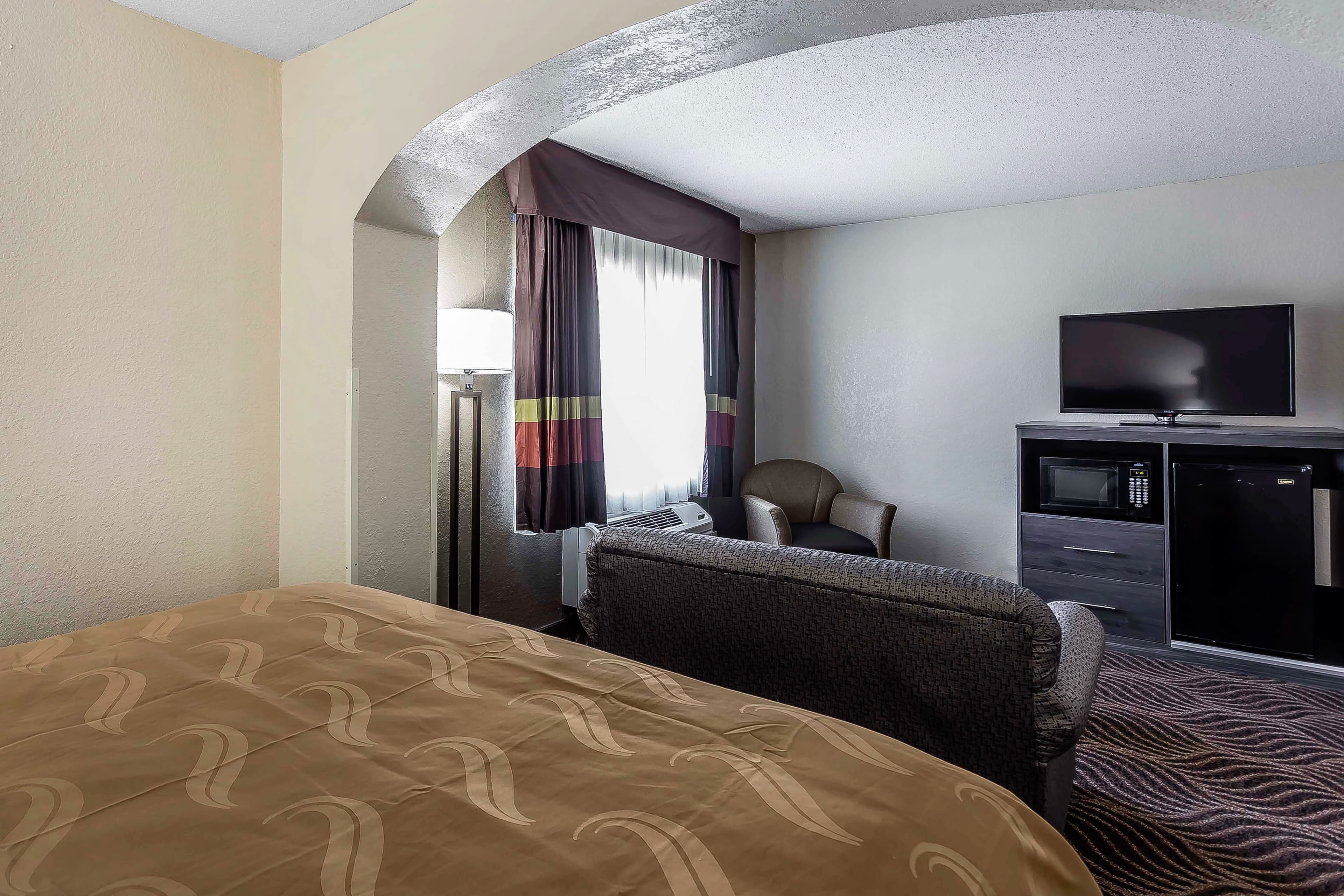 Quality Inn & Suites Salisbury South — 28
