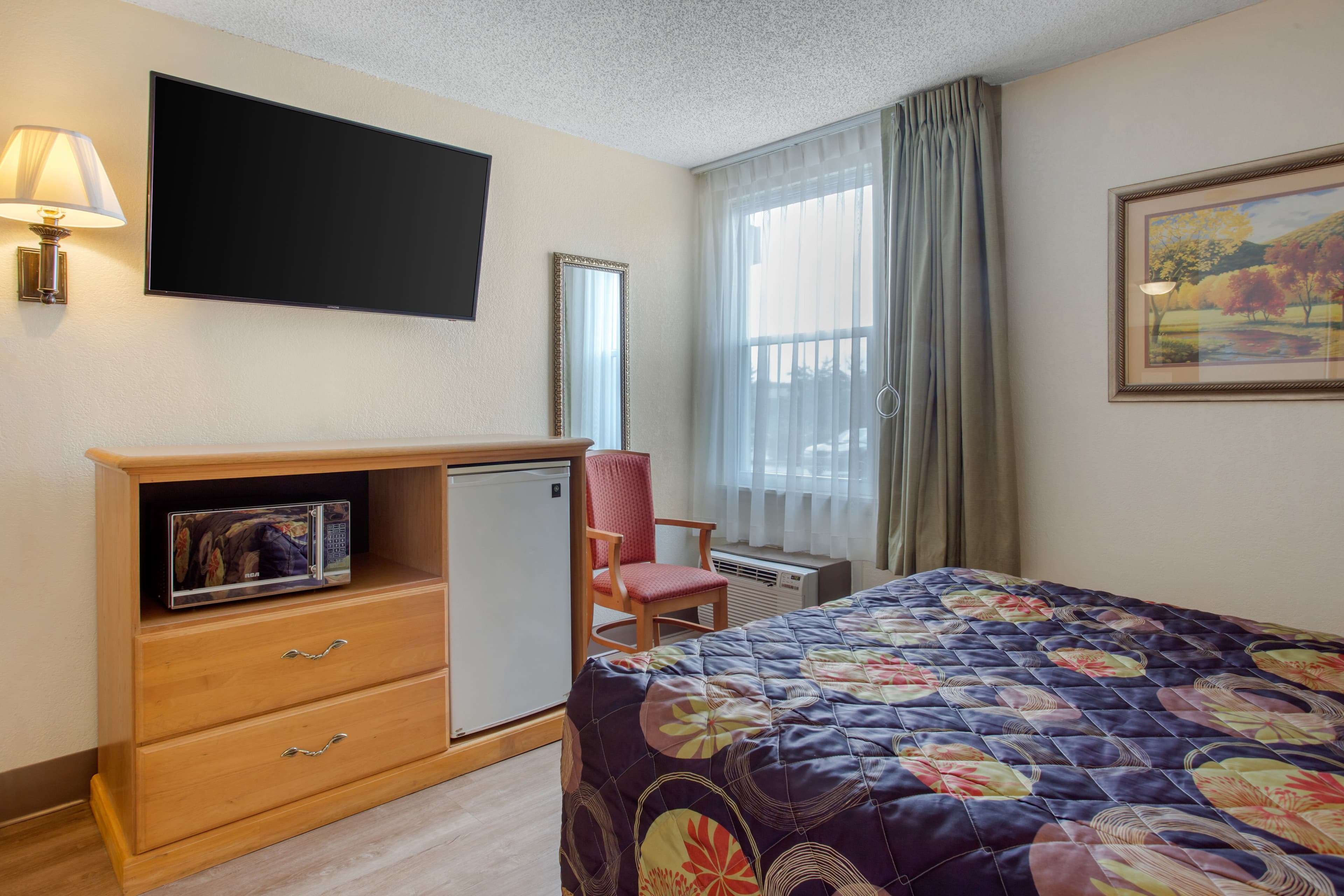 Rodeway Inn Asheville — 10