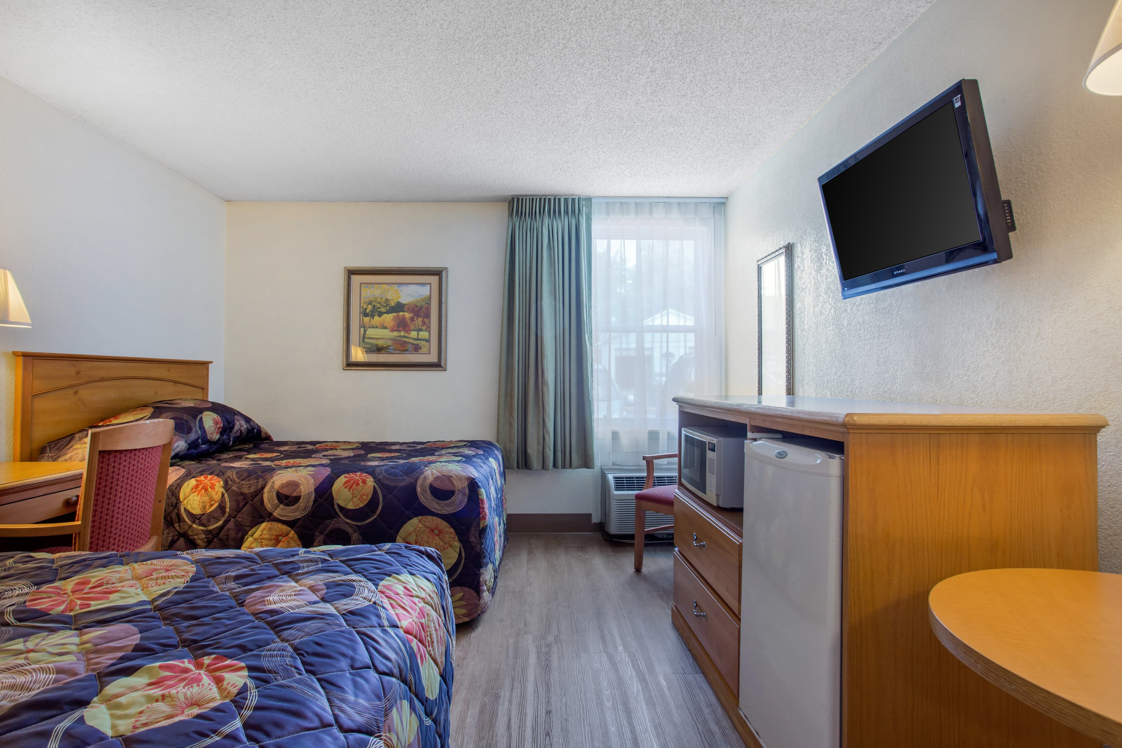 Rodeway Inn Asheville - Image 5