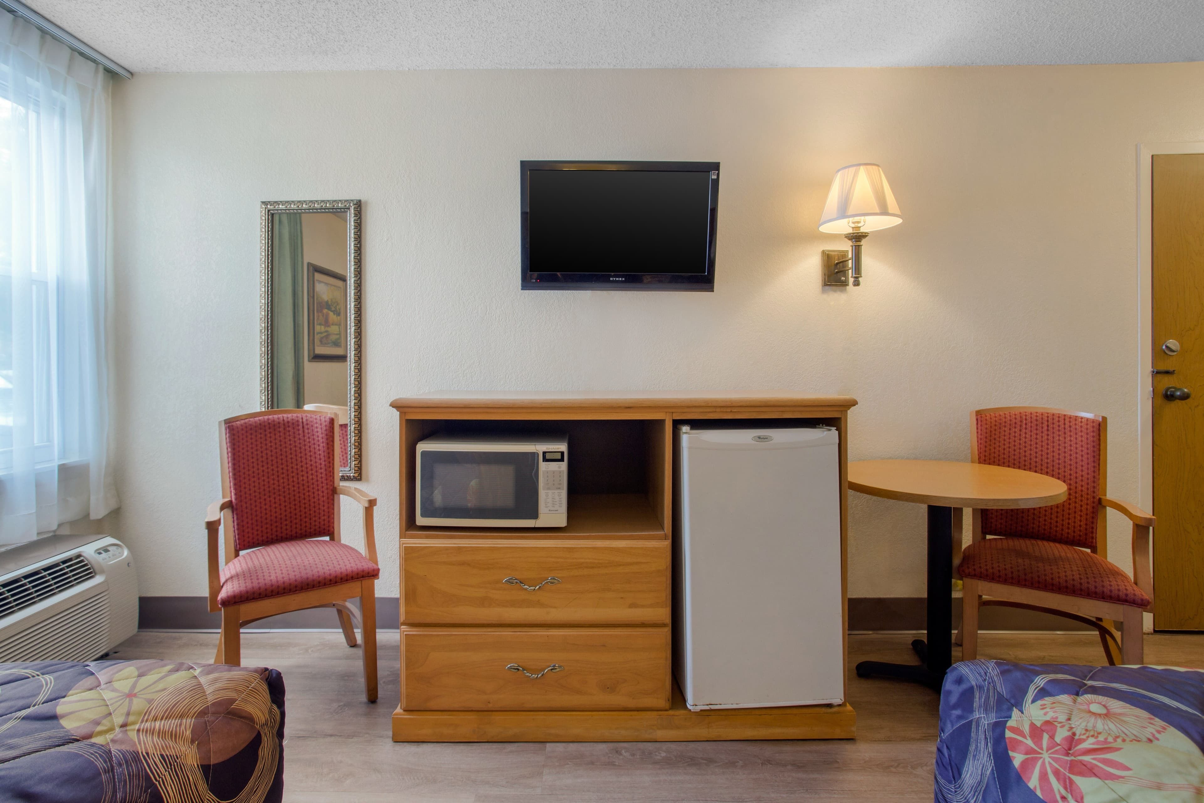 Rodeway Inn Asheville — 7