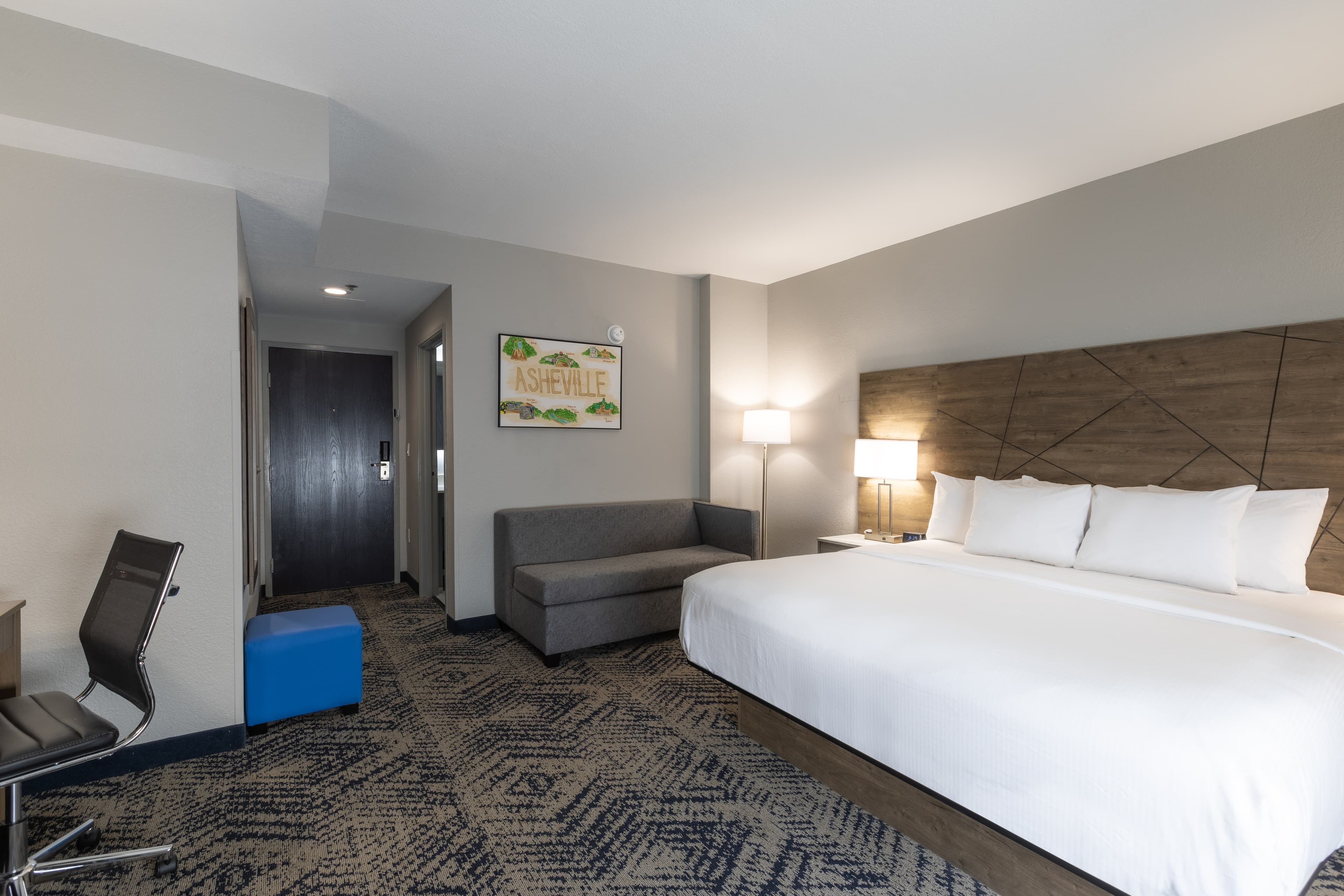 Rodeway Inn & Suites near Outlet Mall - Asheville — 17