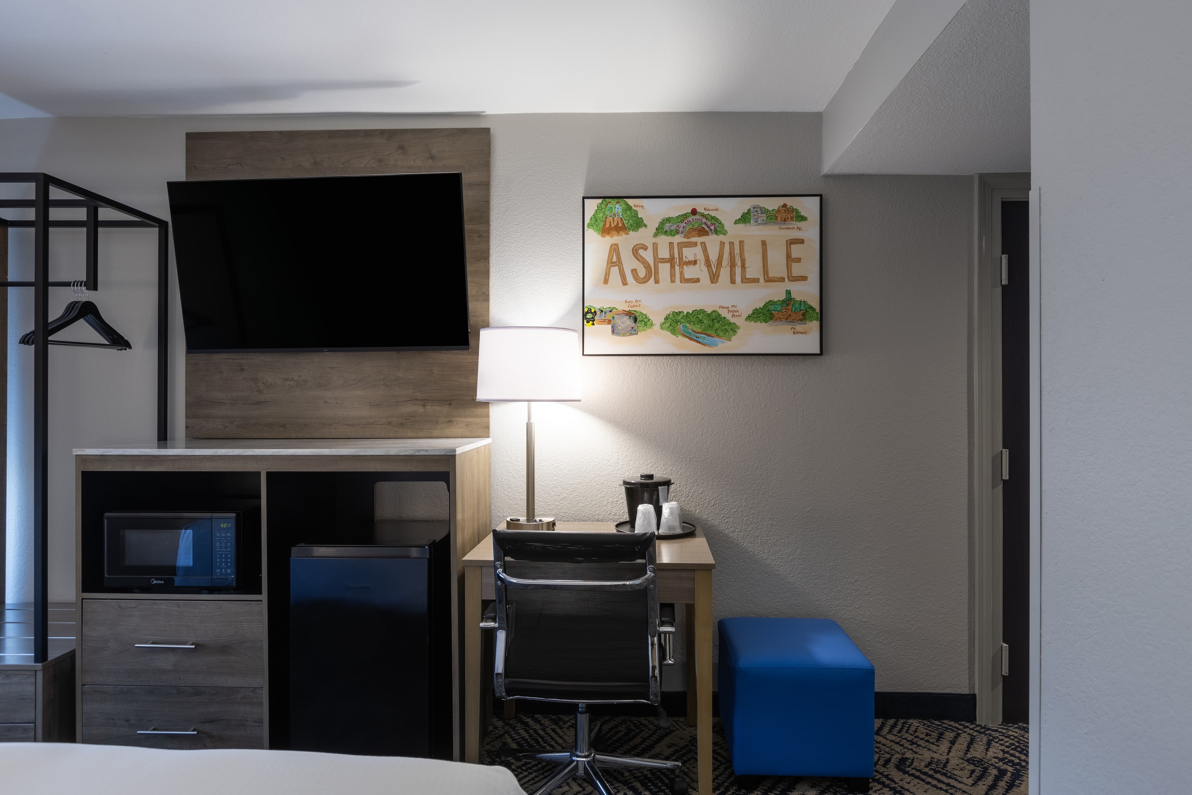 Rodeway Inn & Suites near Outlet Mall - Asheville — 14