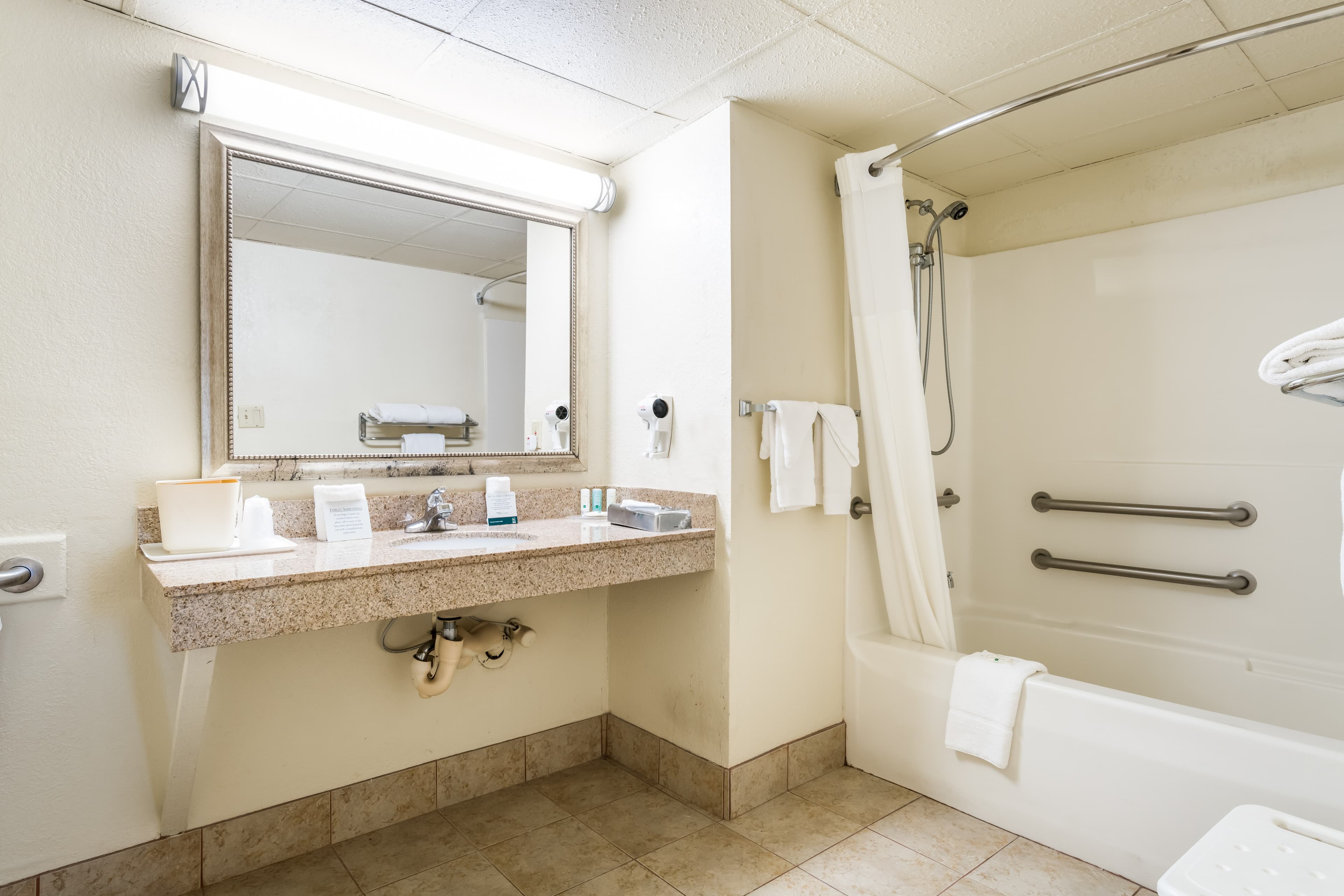 Quality Inn Battleboro - Rocky Mount — 11