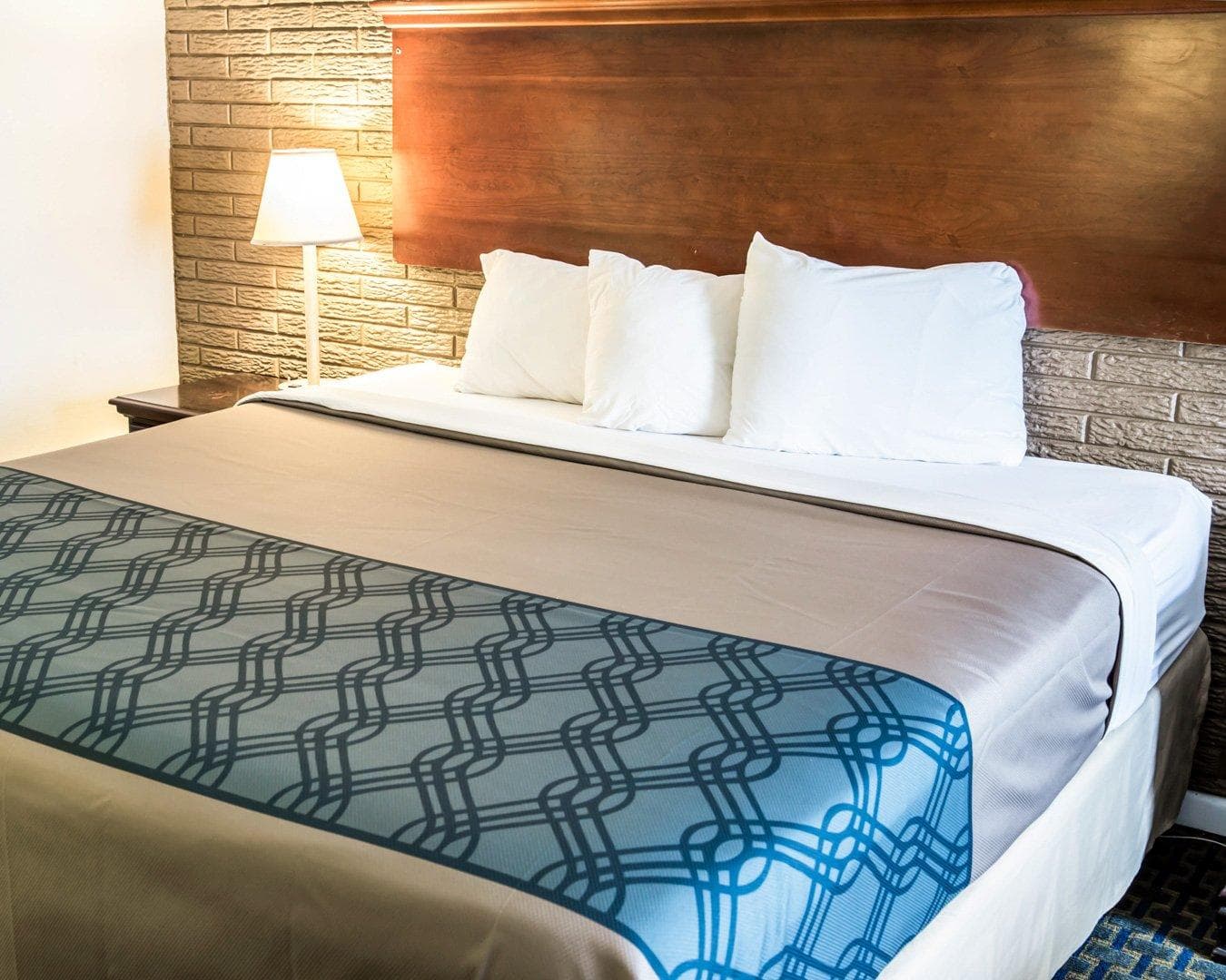 Rodeway Inn & Suites Wilmington North - Image 3