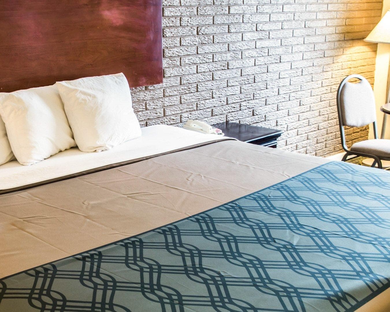 Rodeway Inn & Suites Wilmington North — 6