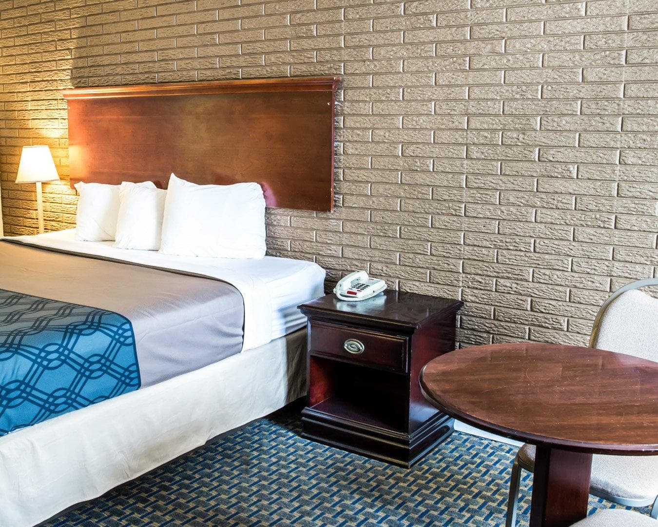 Rodeway Inn & Suites Wilmington North — 7
