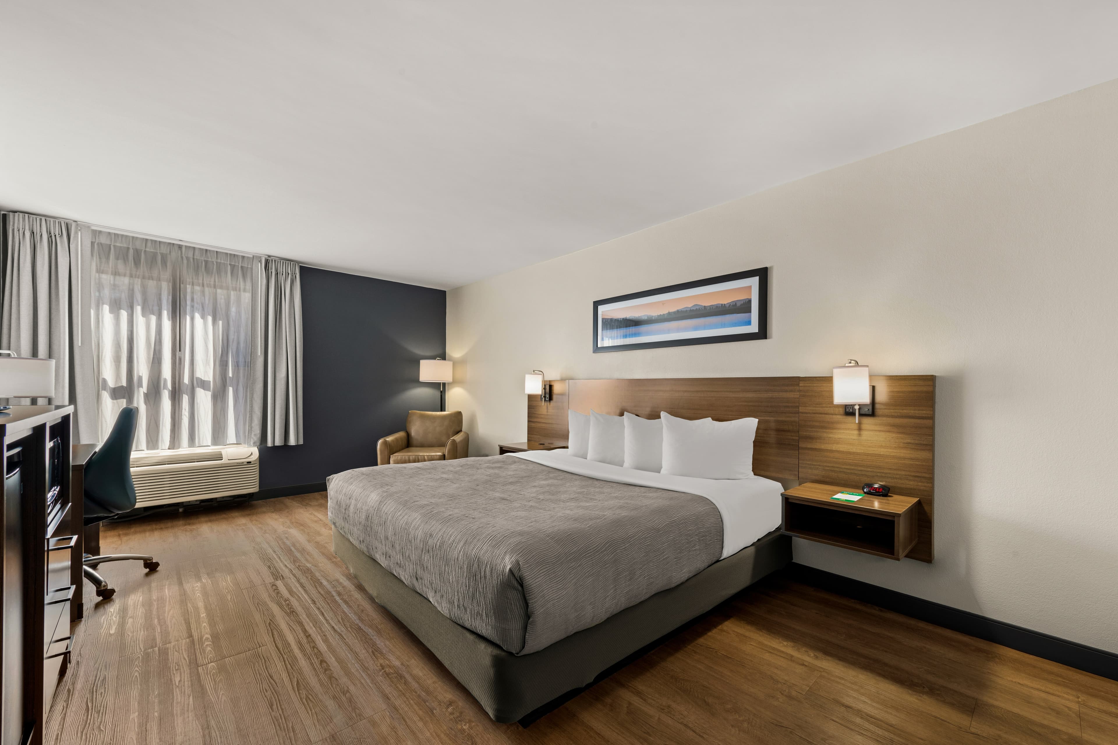Quality Inn & Suites Matthews - Charlotte - Image 2
