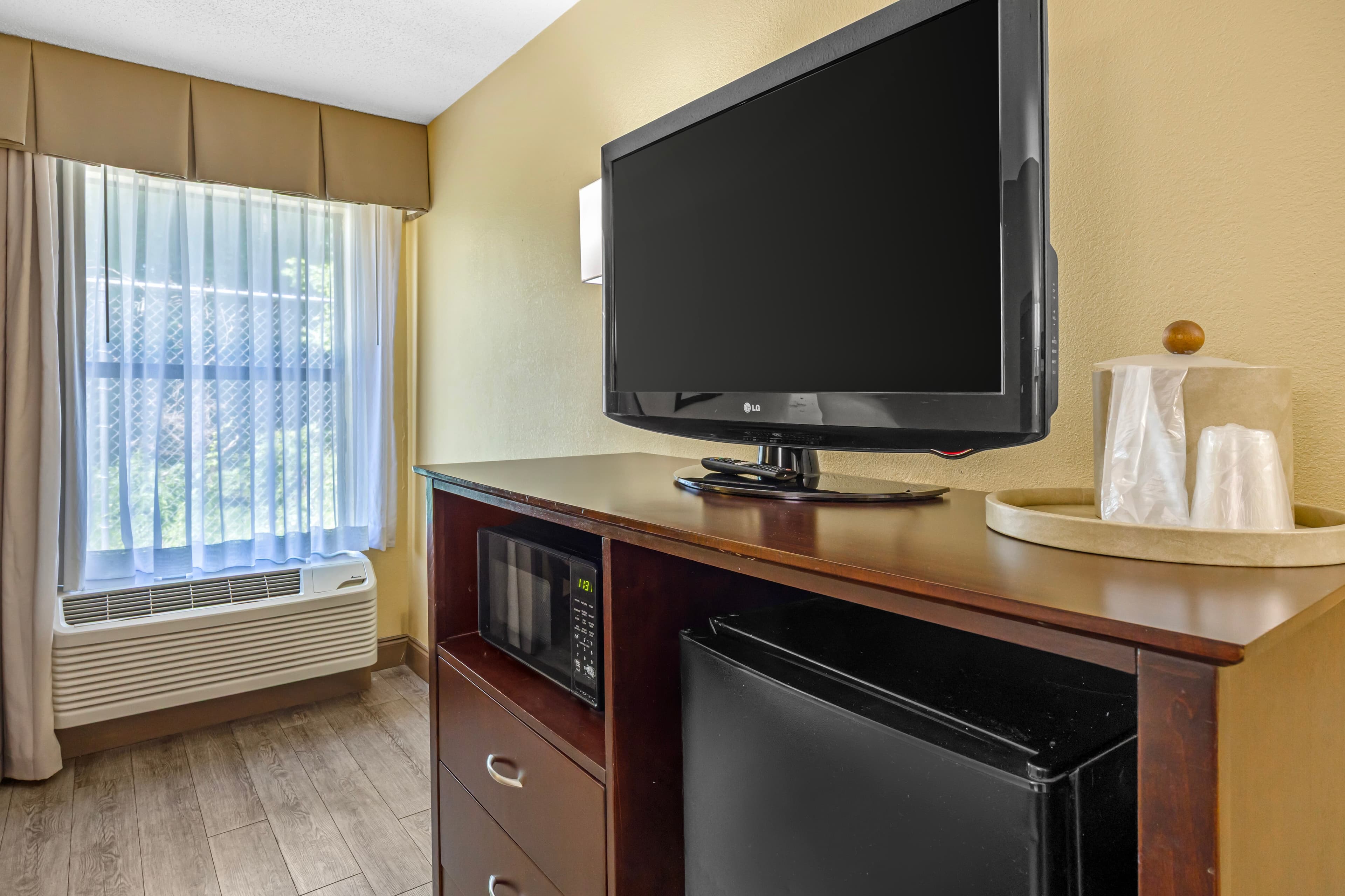2 Double Beds - Image 3