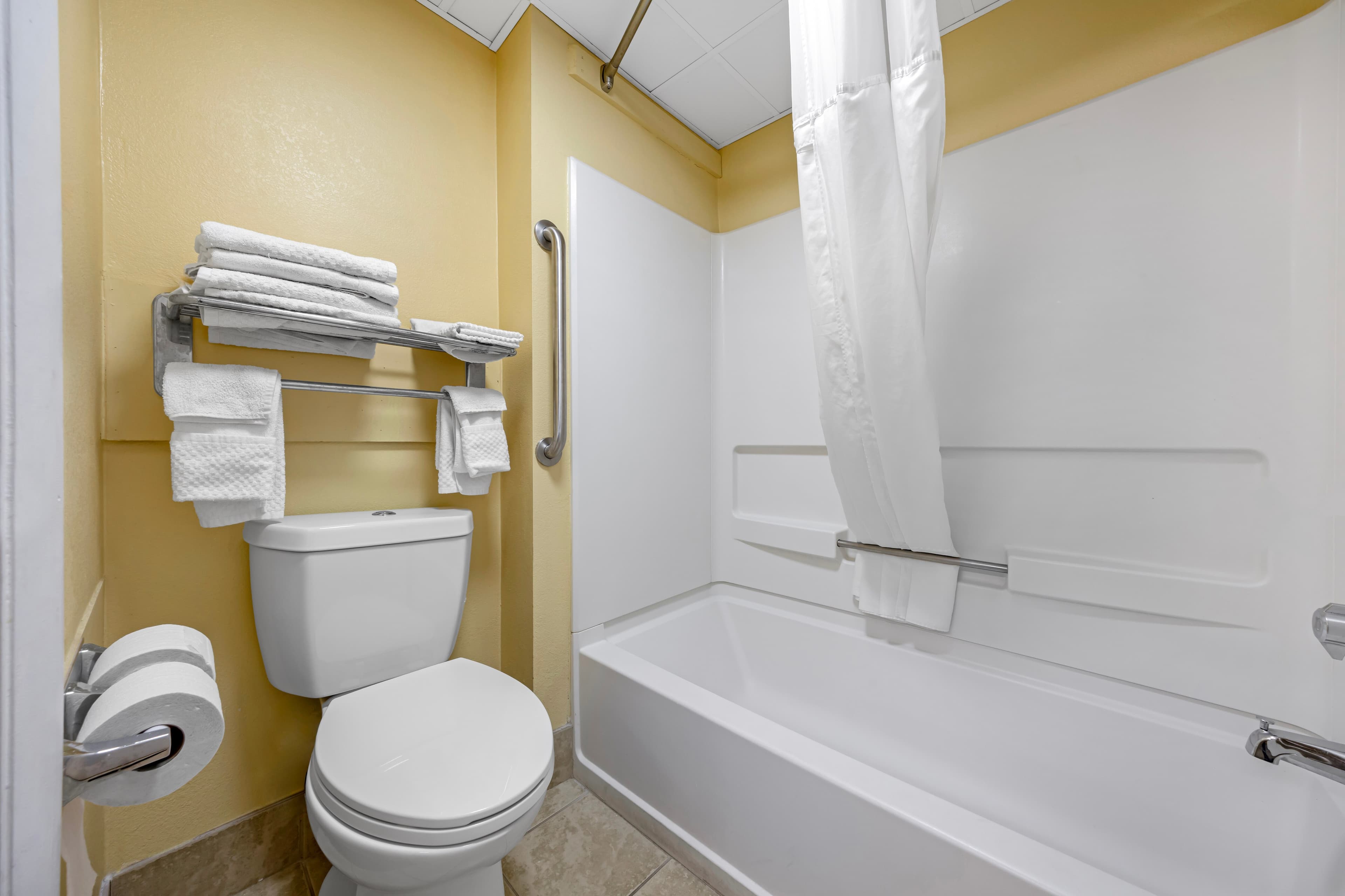 2 Double Beds - Image 4