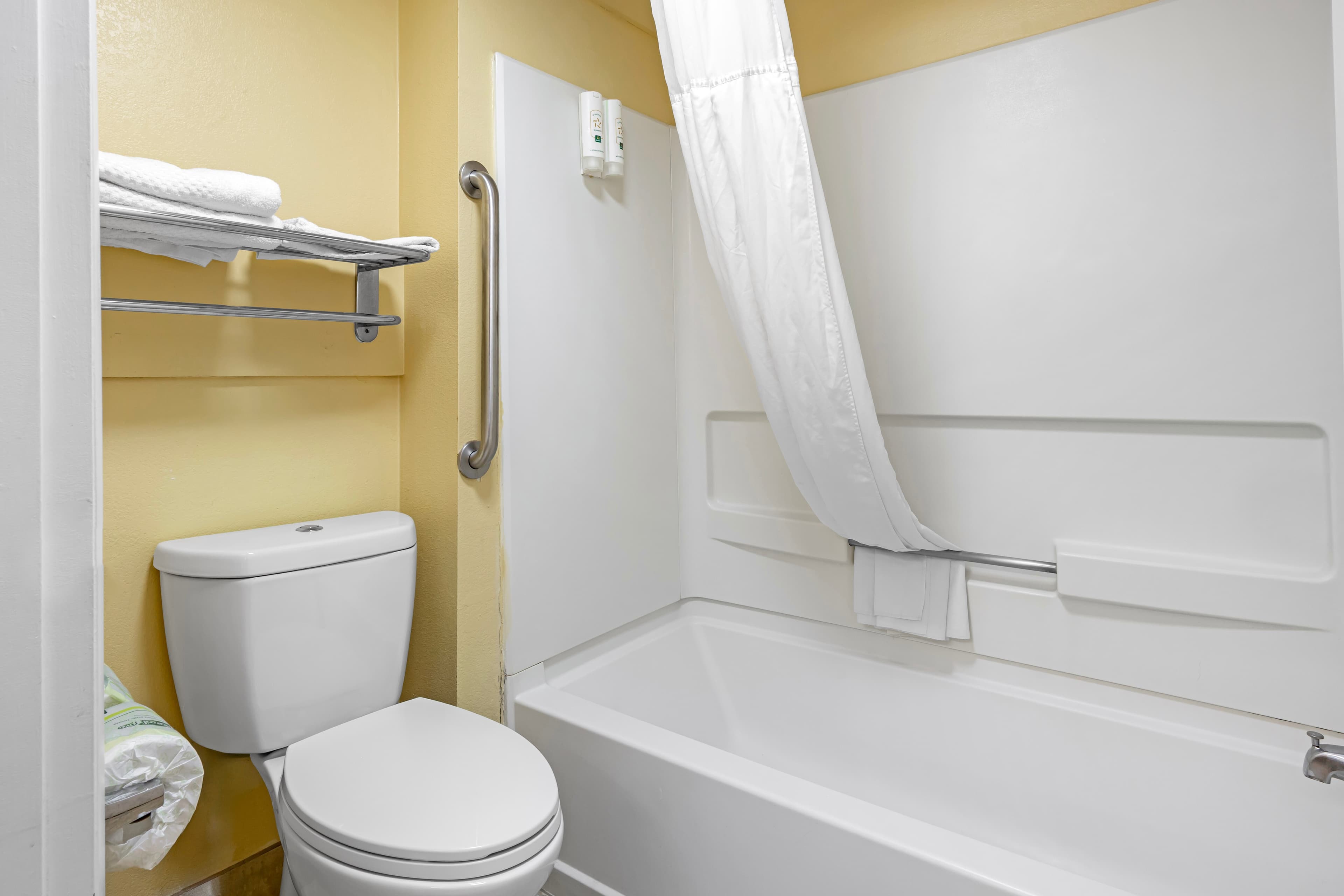 Quality Inn Fuquay Varina East — 17