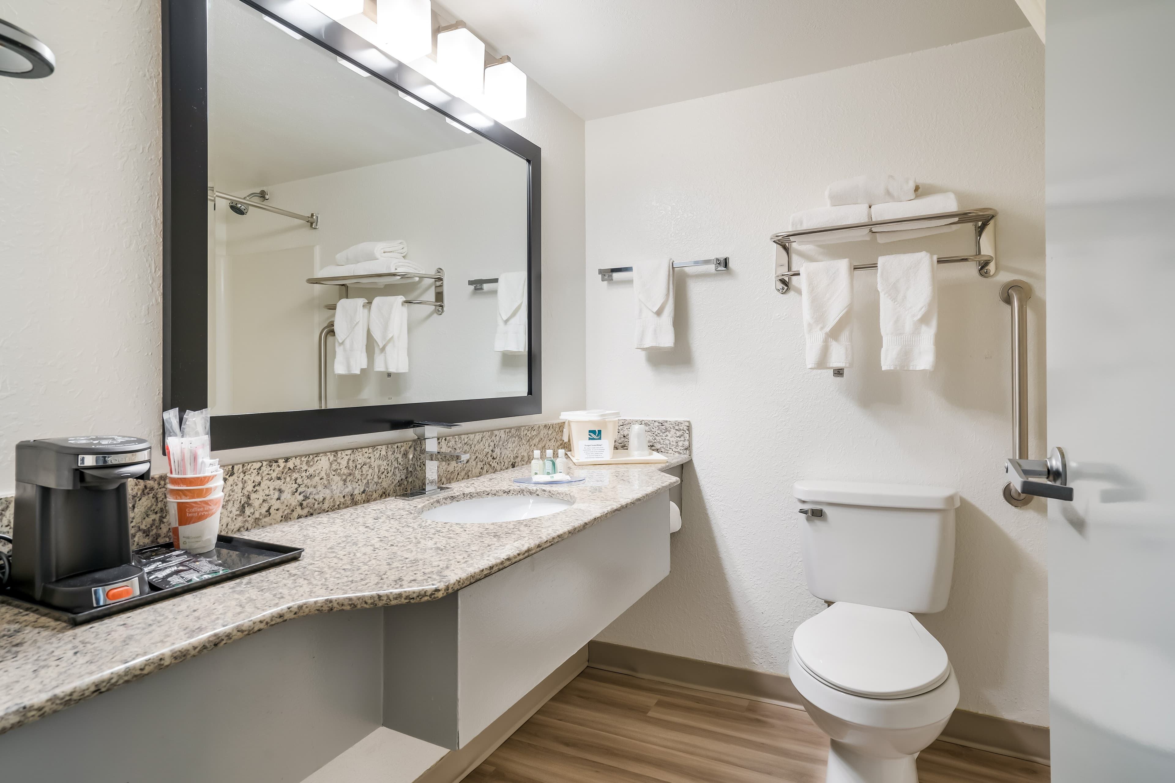 Quality Inn Jacksonville near Camp Lejeune — 6