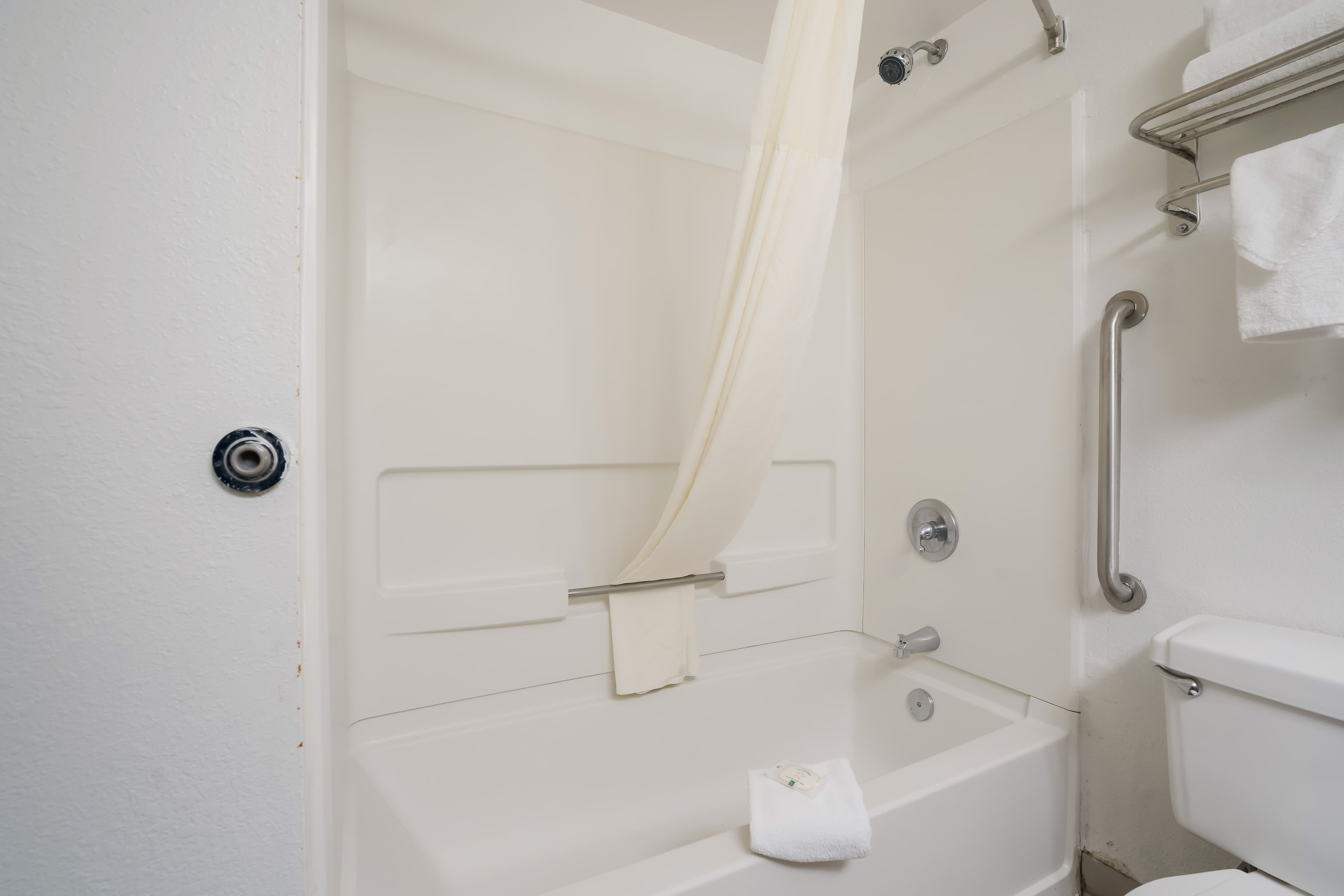 Quality Inn Jacksonville near Camp Lejeune — 9