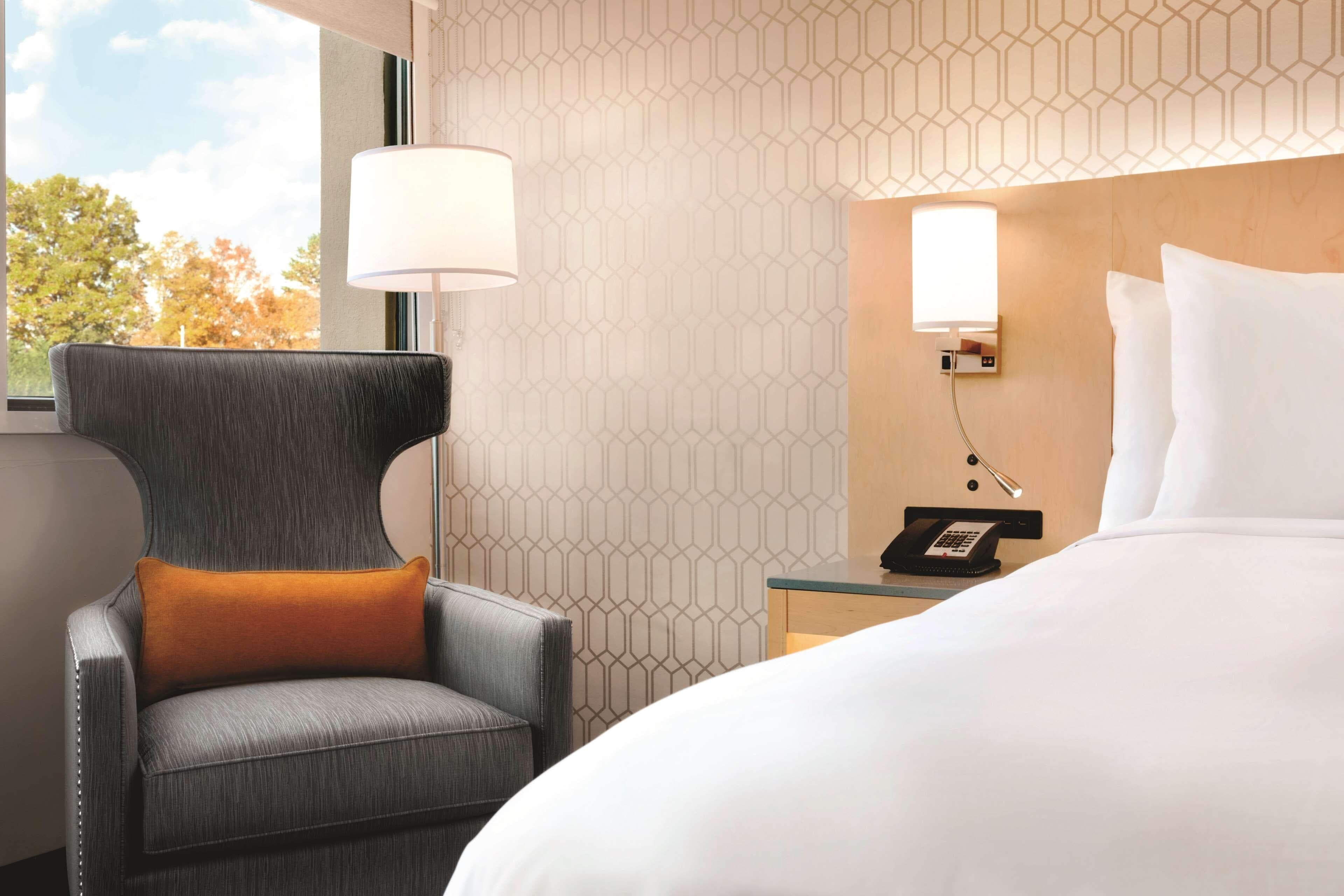 Radisson Hotel Charlotte Airport - Image 2