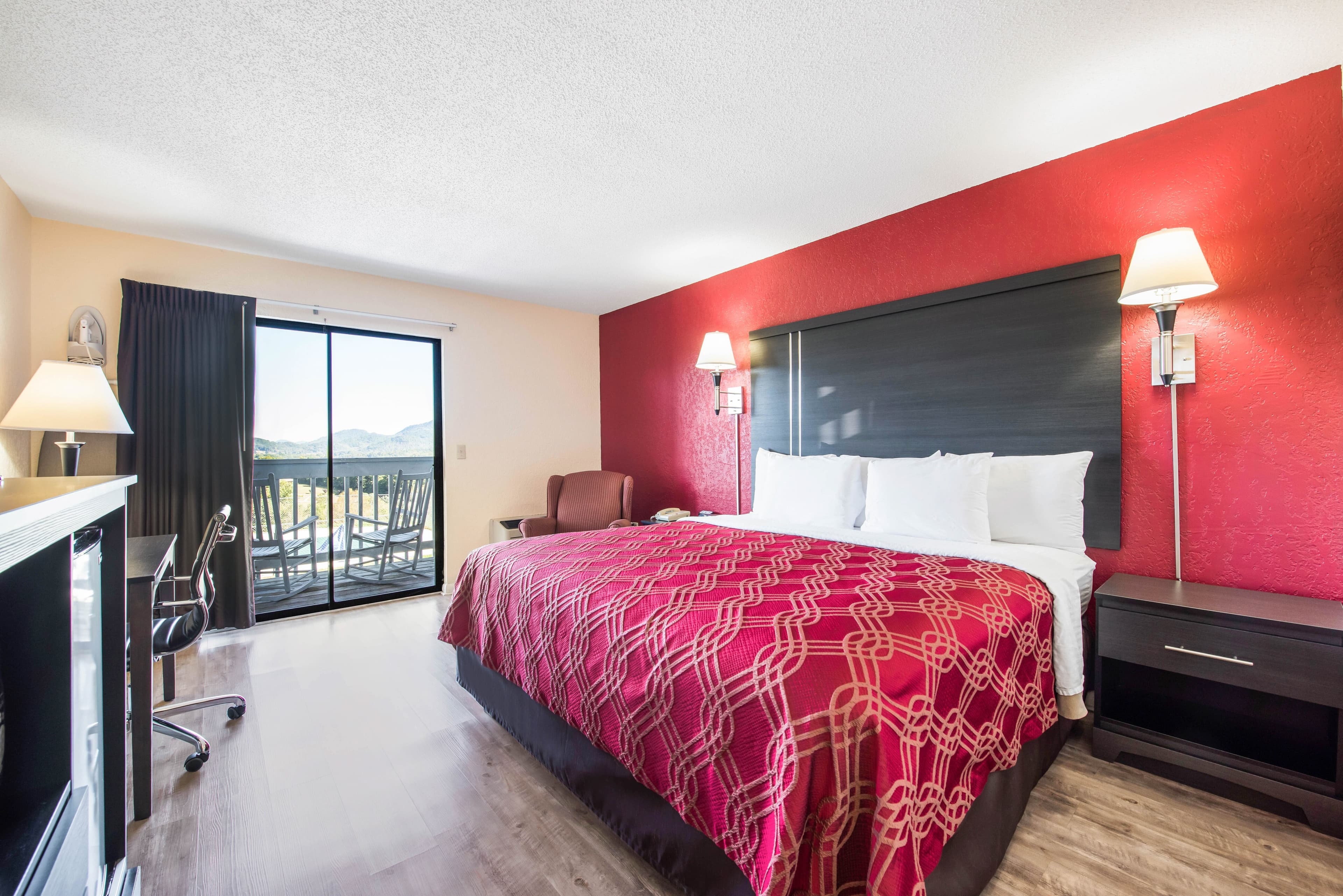 Econo Lodge Waynesville - Image 3