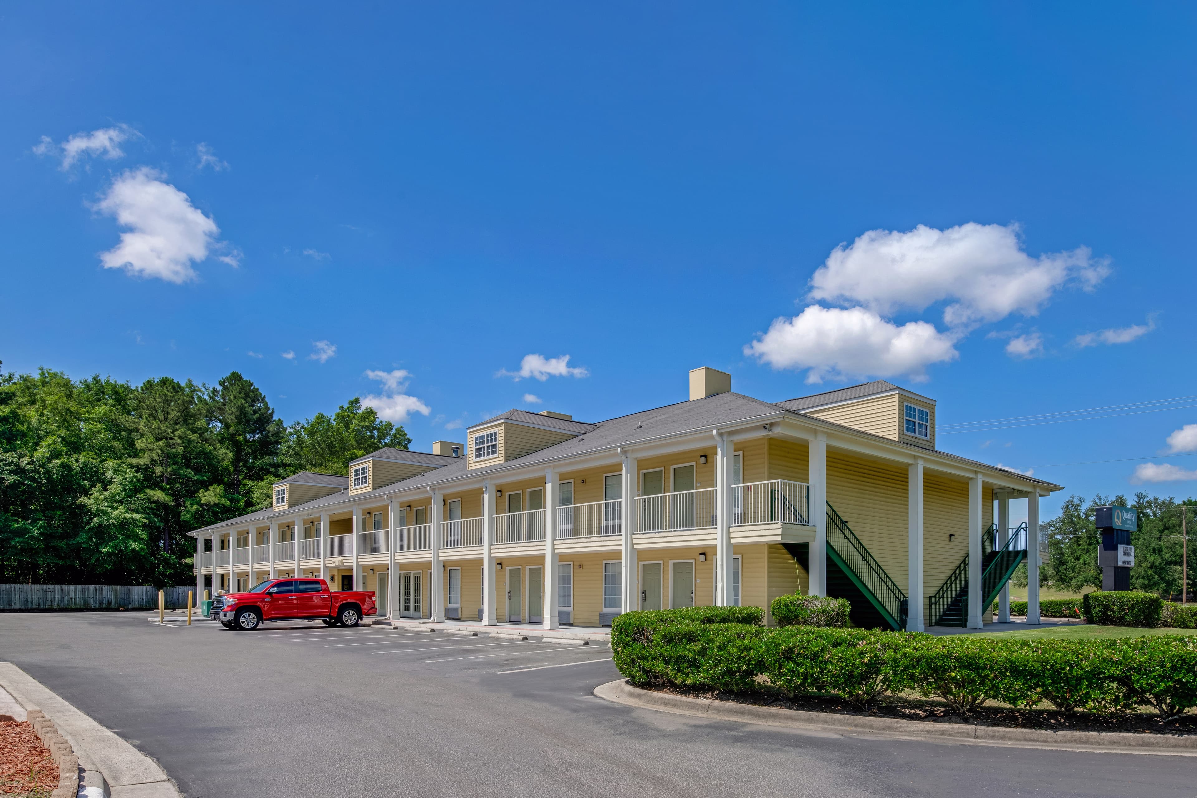 Quality Inn Laurinburg - Image 1
