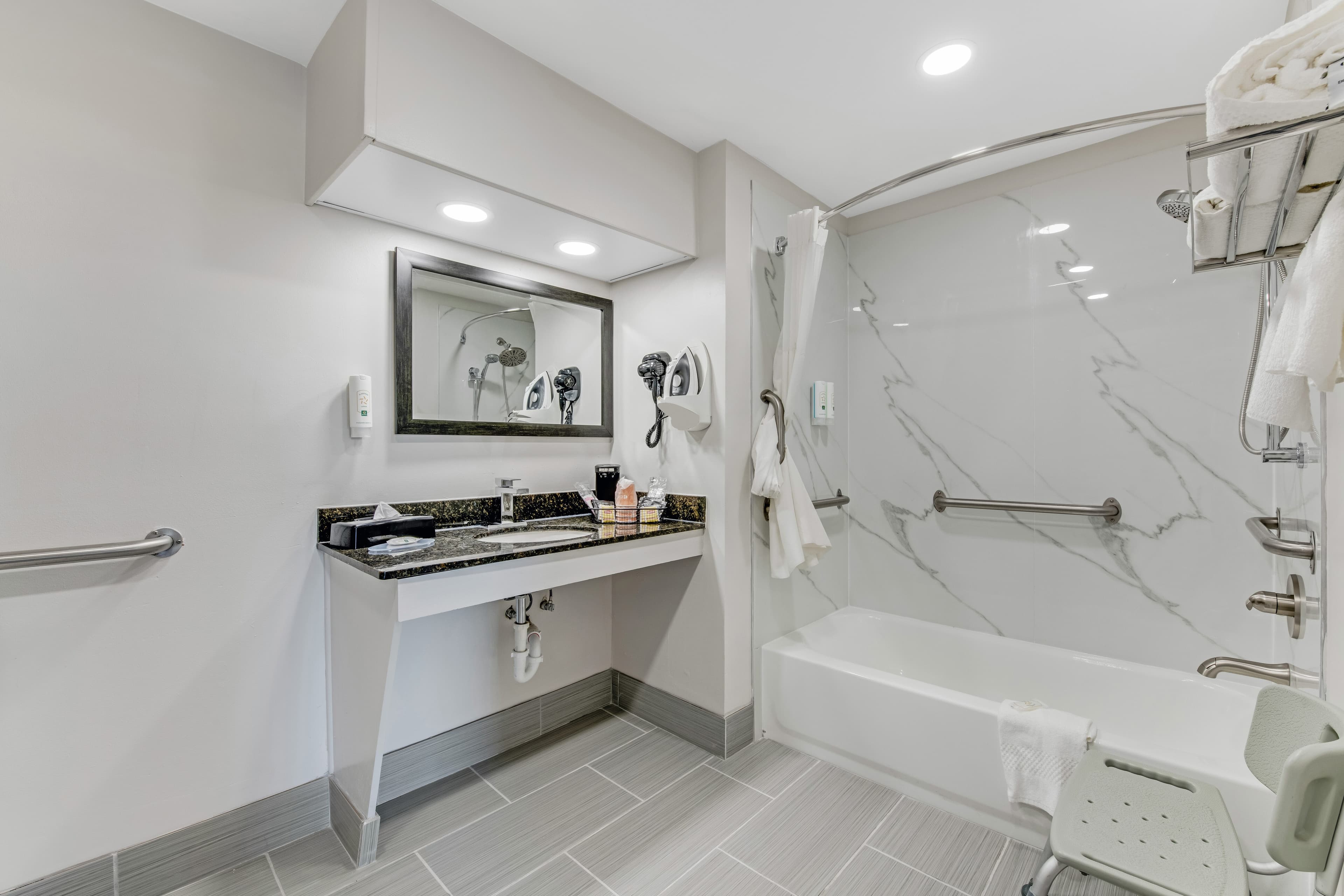 Quality Inn Laurinburg - Image 5