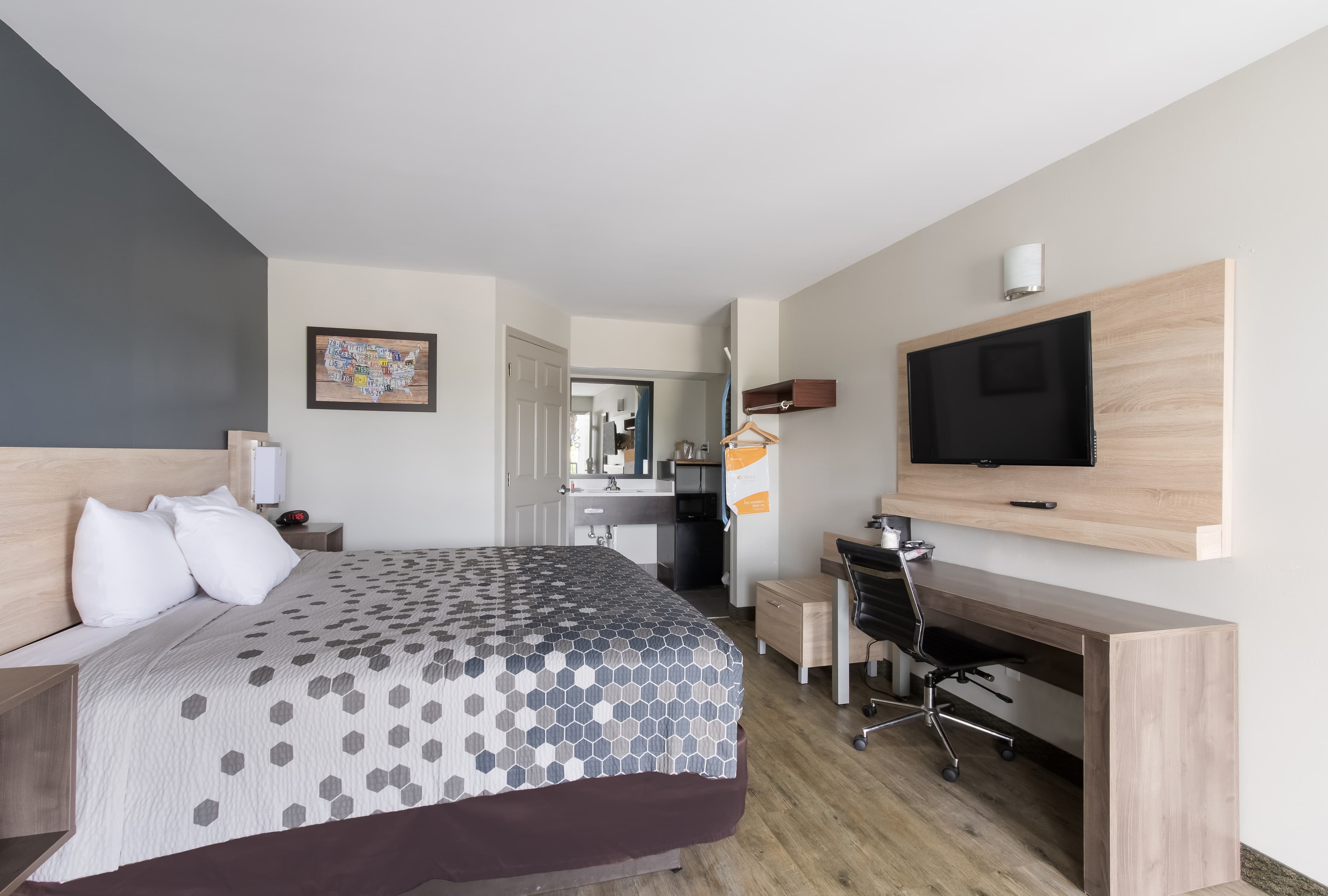 Econo Lodge Greenville near University — 11