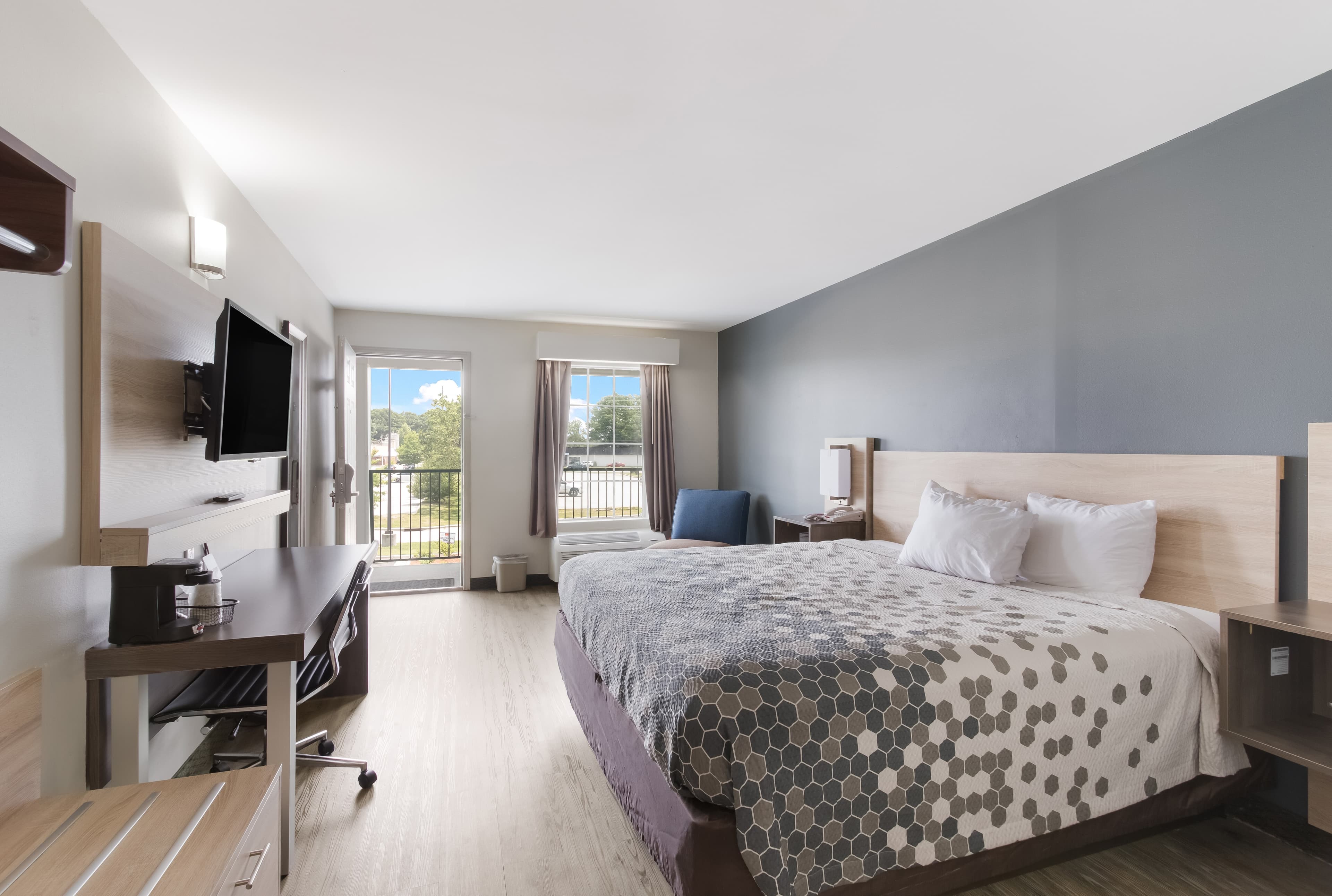 Econo Lodge Greenville near University — 12